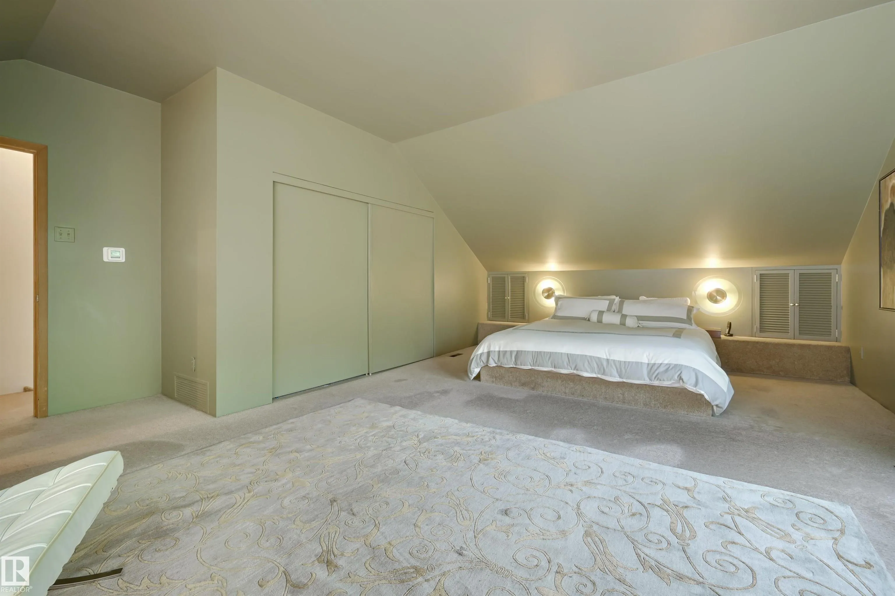 14232 RAVINE Drive