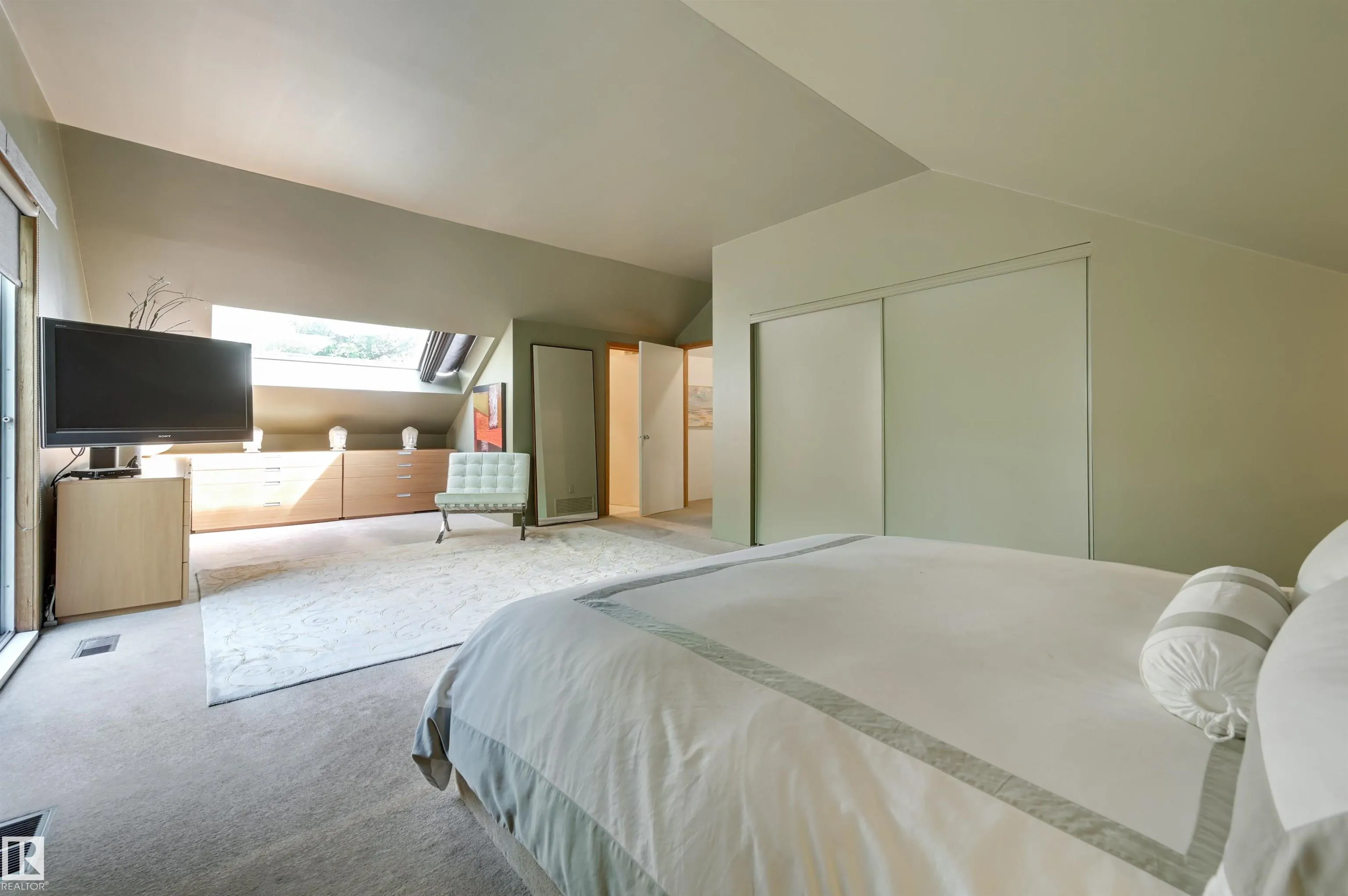 14232 RAVINE Drive