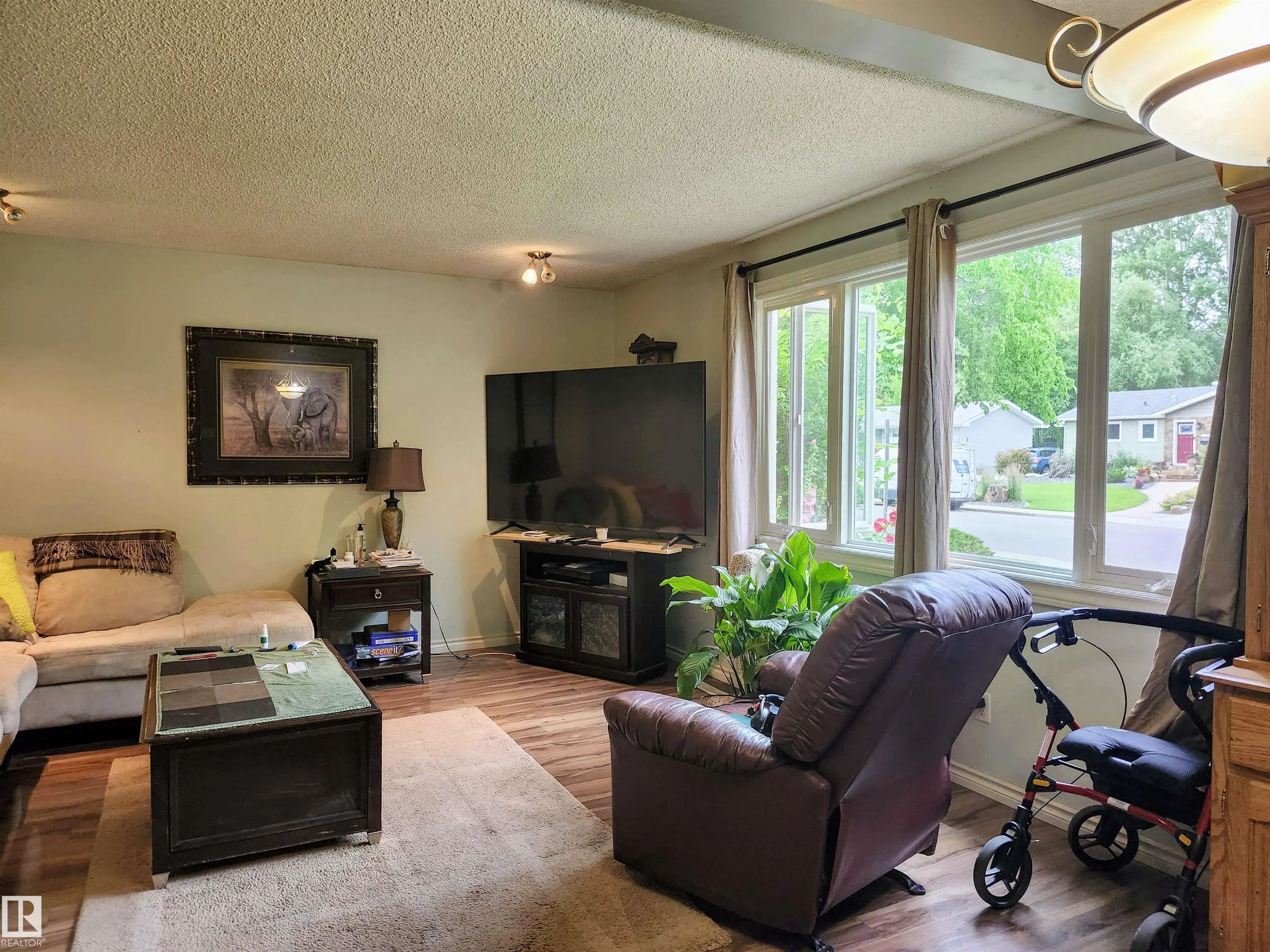 16 RAVEN Drive