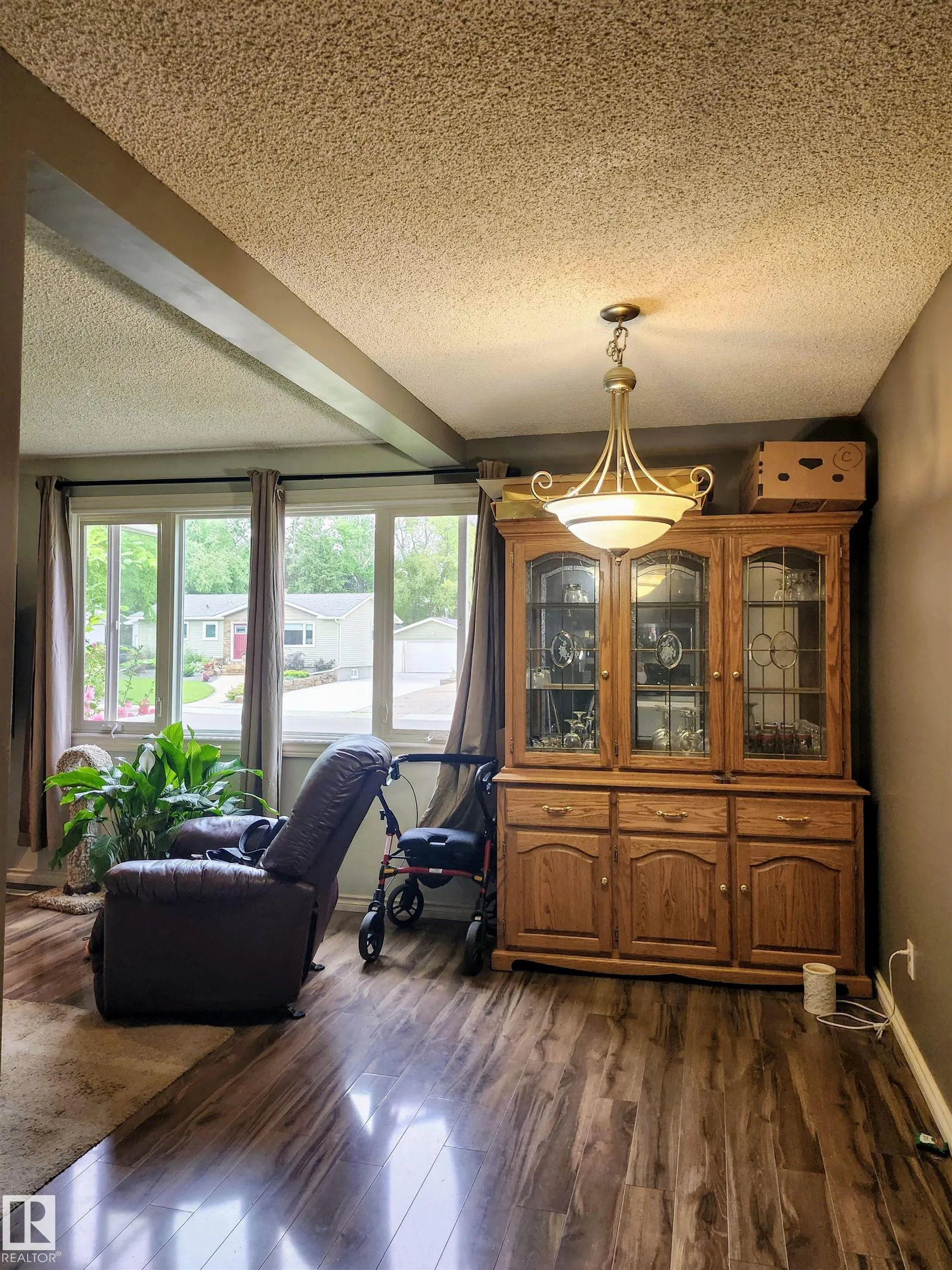 16 RAVEN Drive