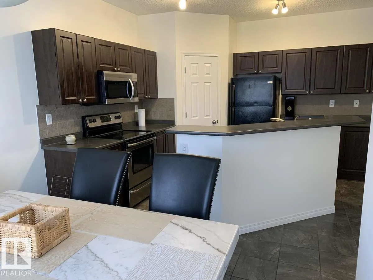 4821 TERWILLEGAR Common