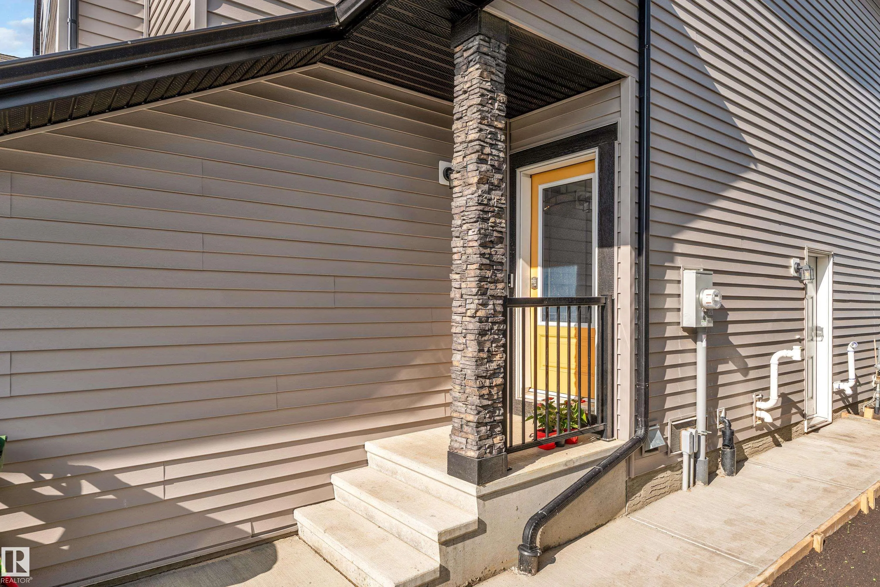 1411 12 Street