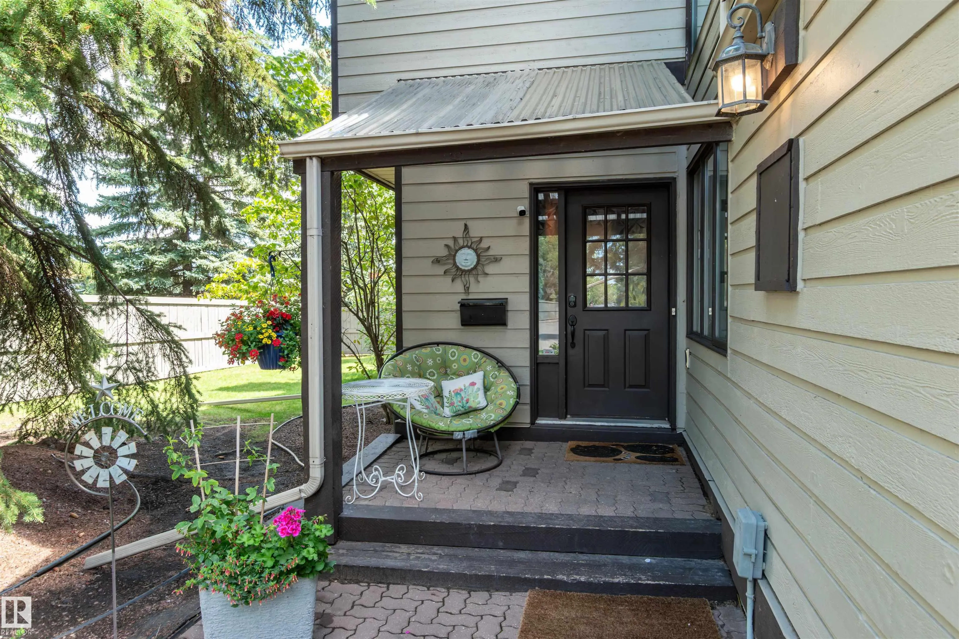 614 WOODBRIDGE Way