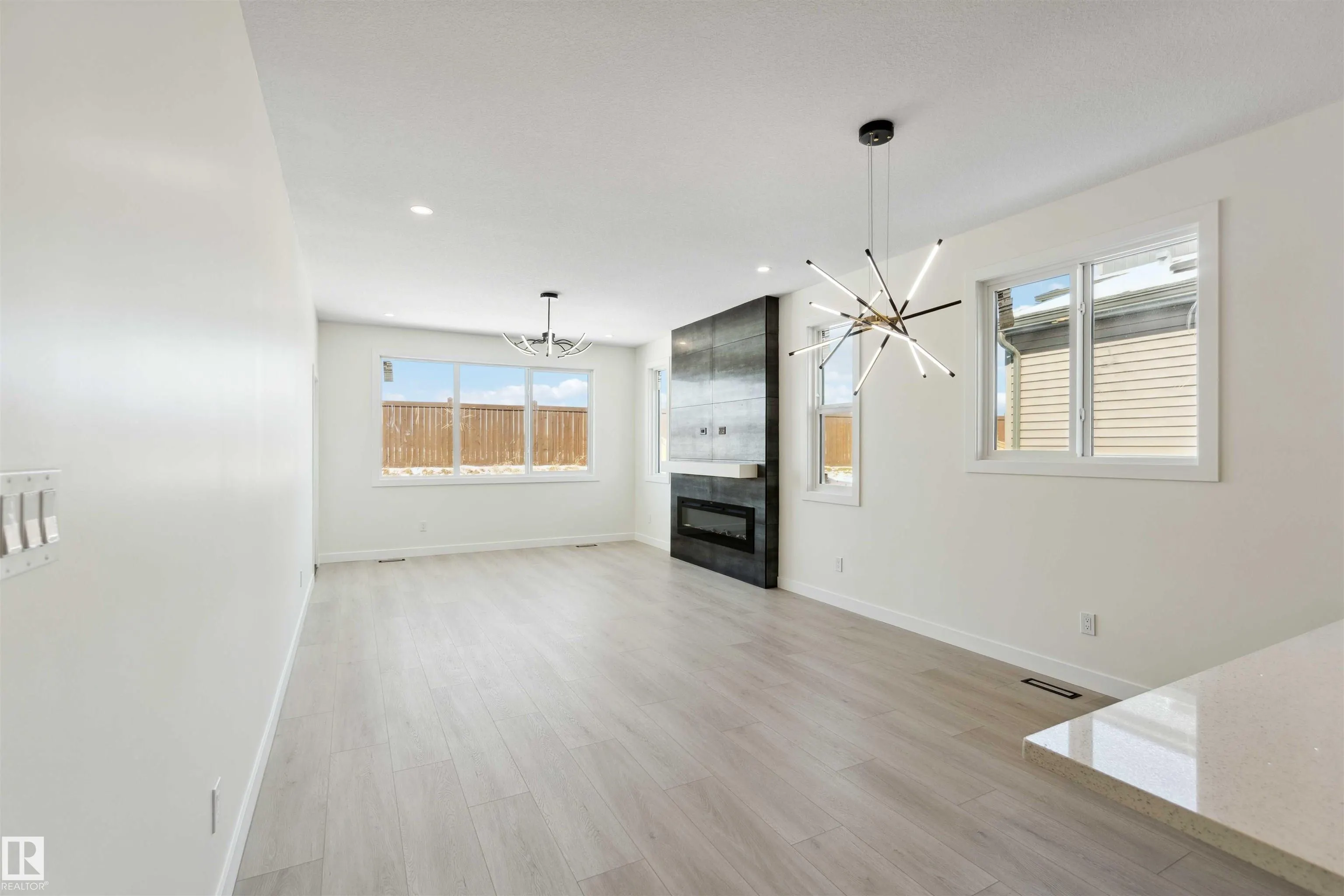 15 BRUNSWYCK Crescent