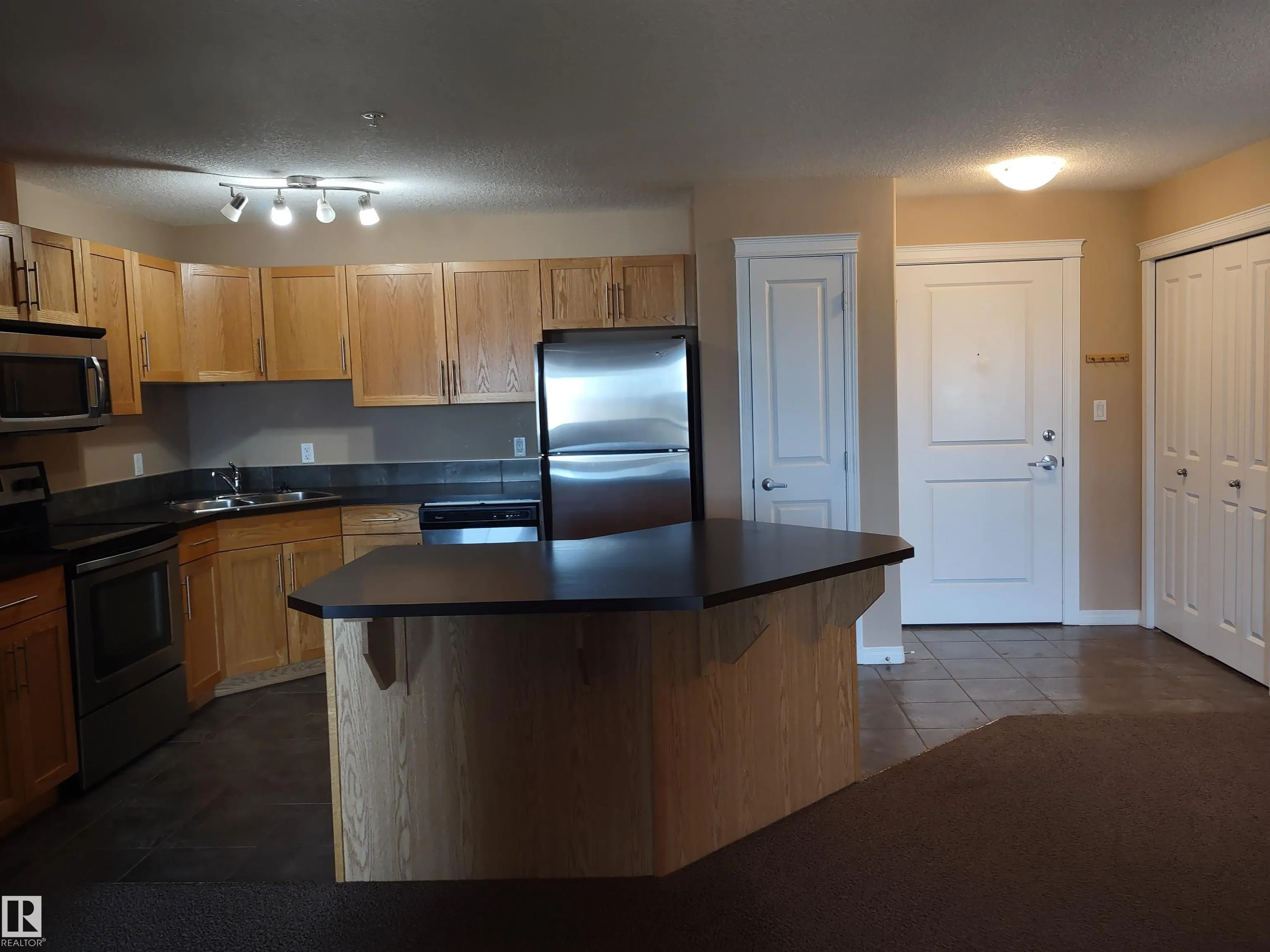 300 SPRUCE RIDGE Road