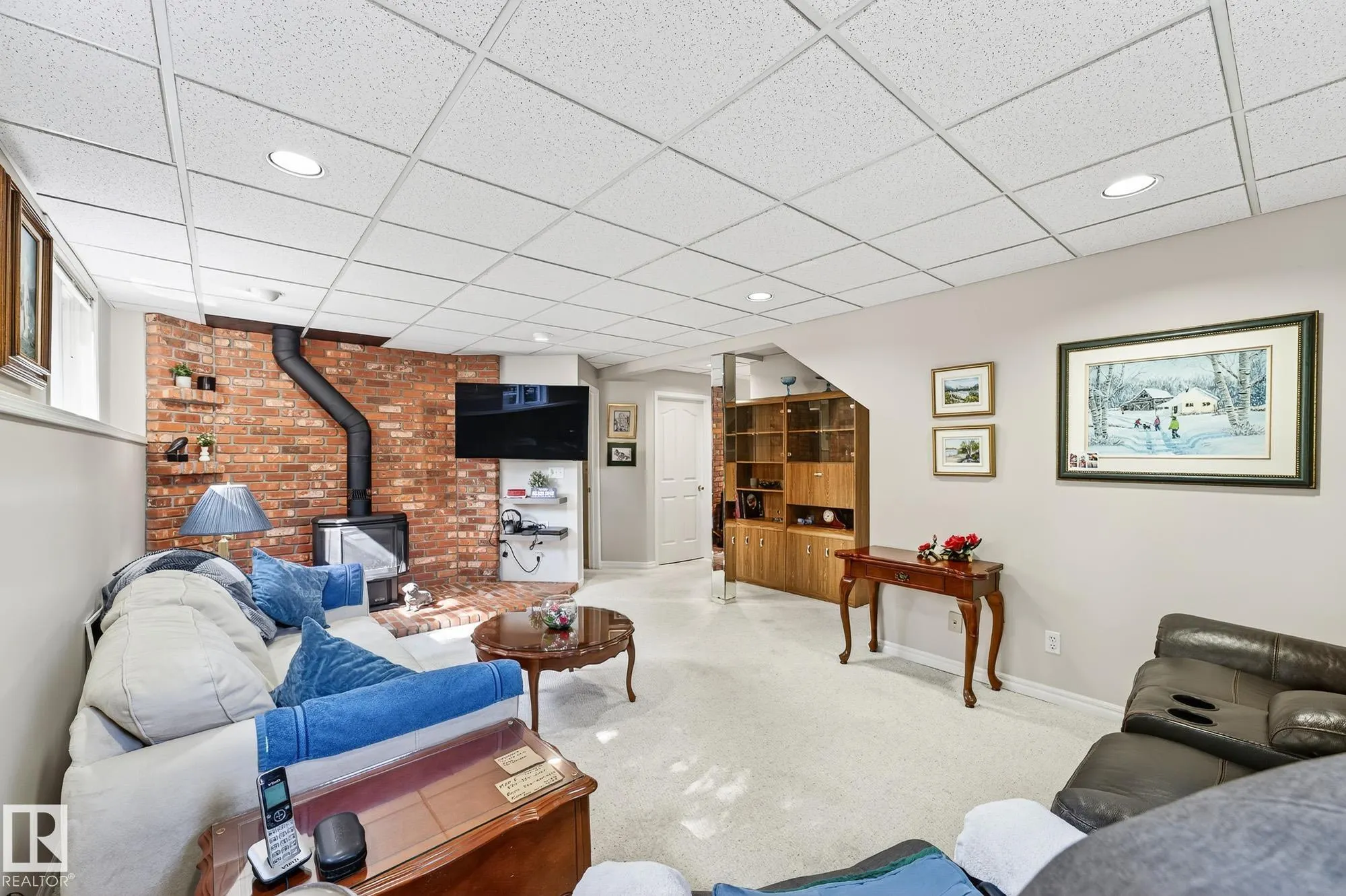 47 CHARLTON Road
