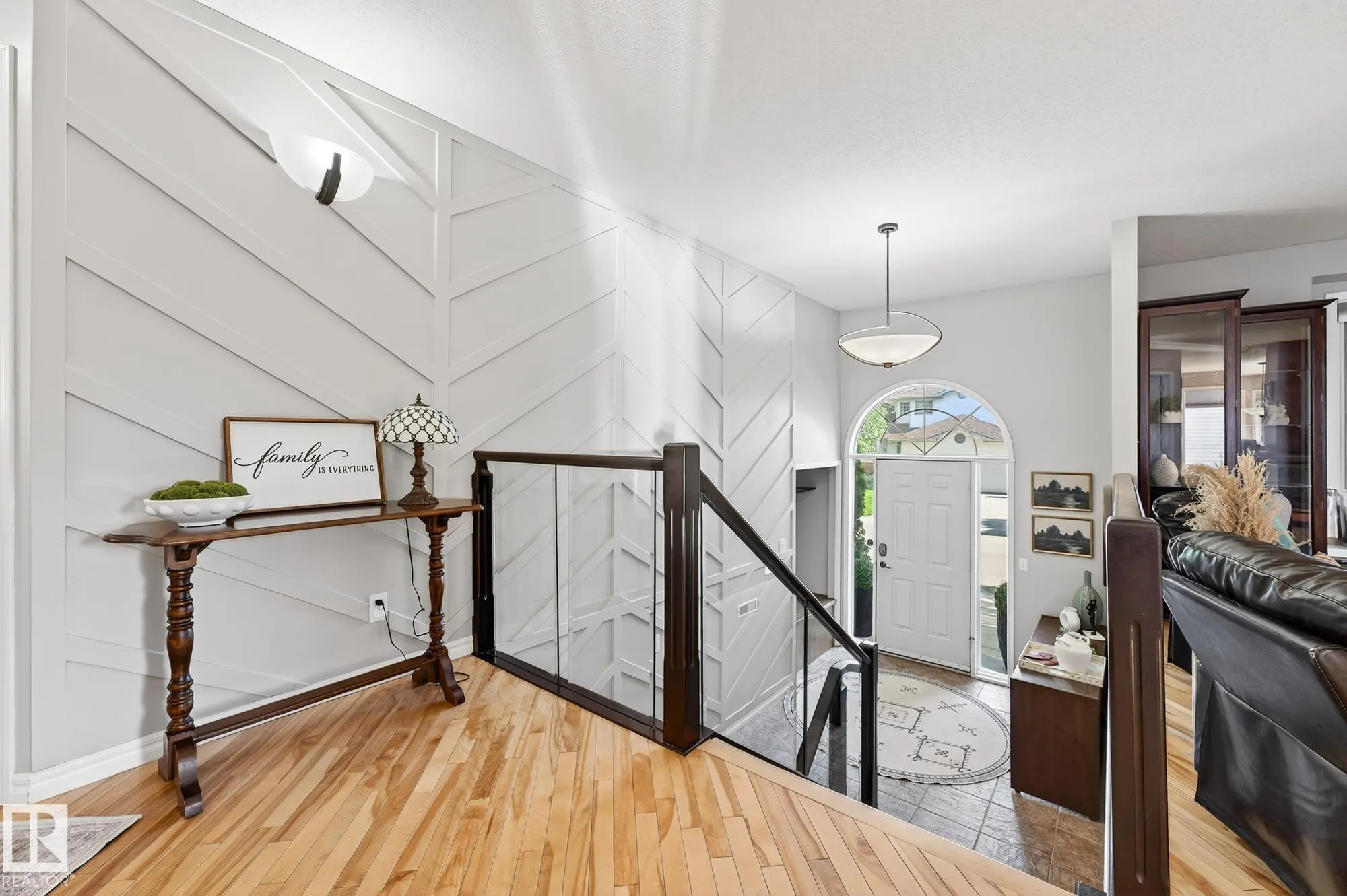 47 CHARLTON Road