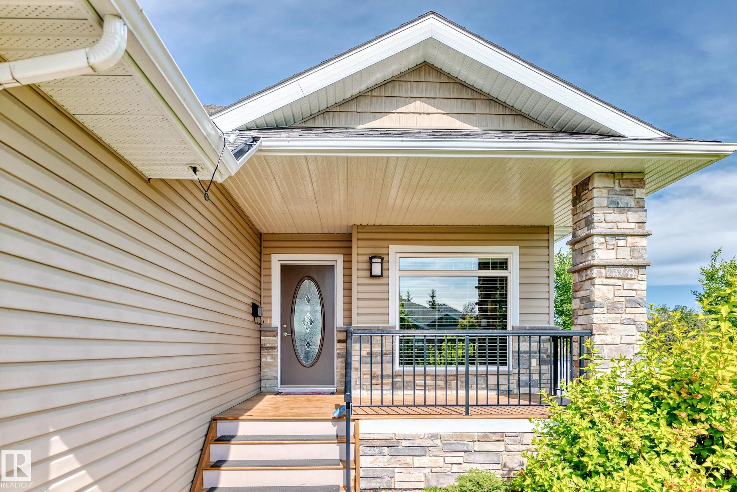 1 LINCOLN Cove