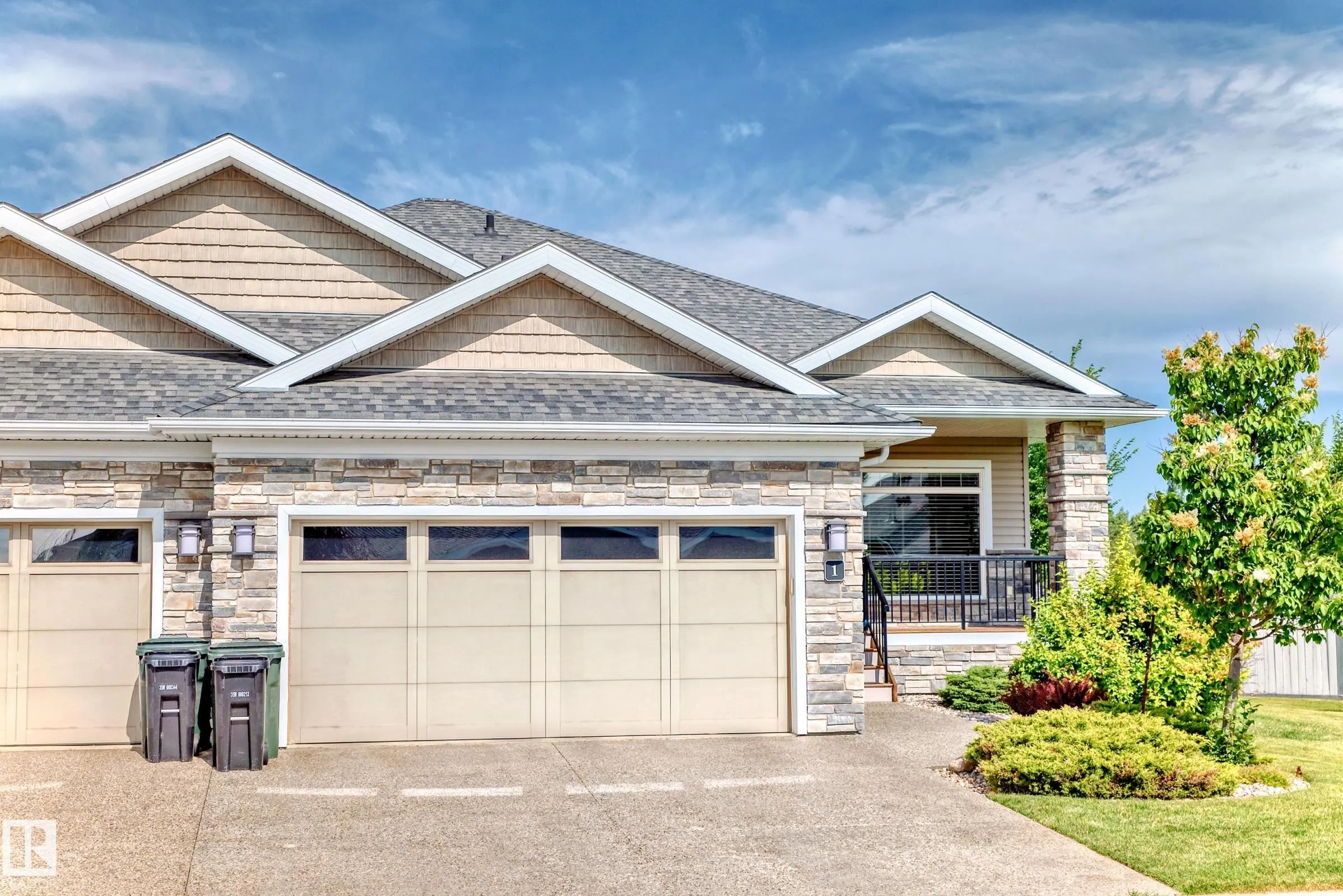 1 LINCOLN Cove