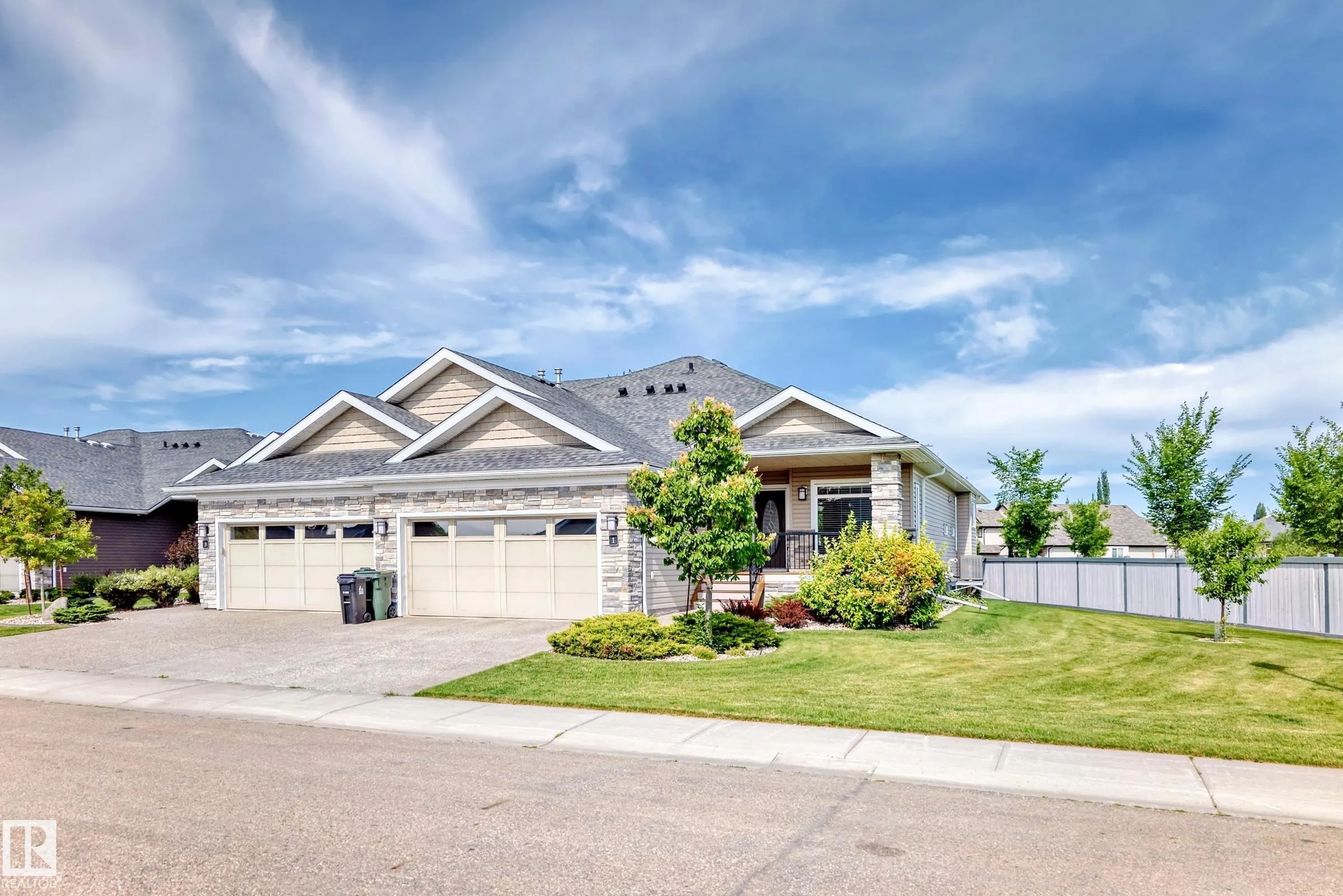 1 LINCOLN Cove