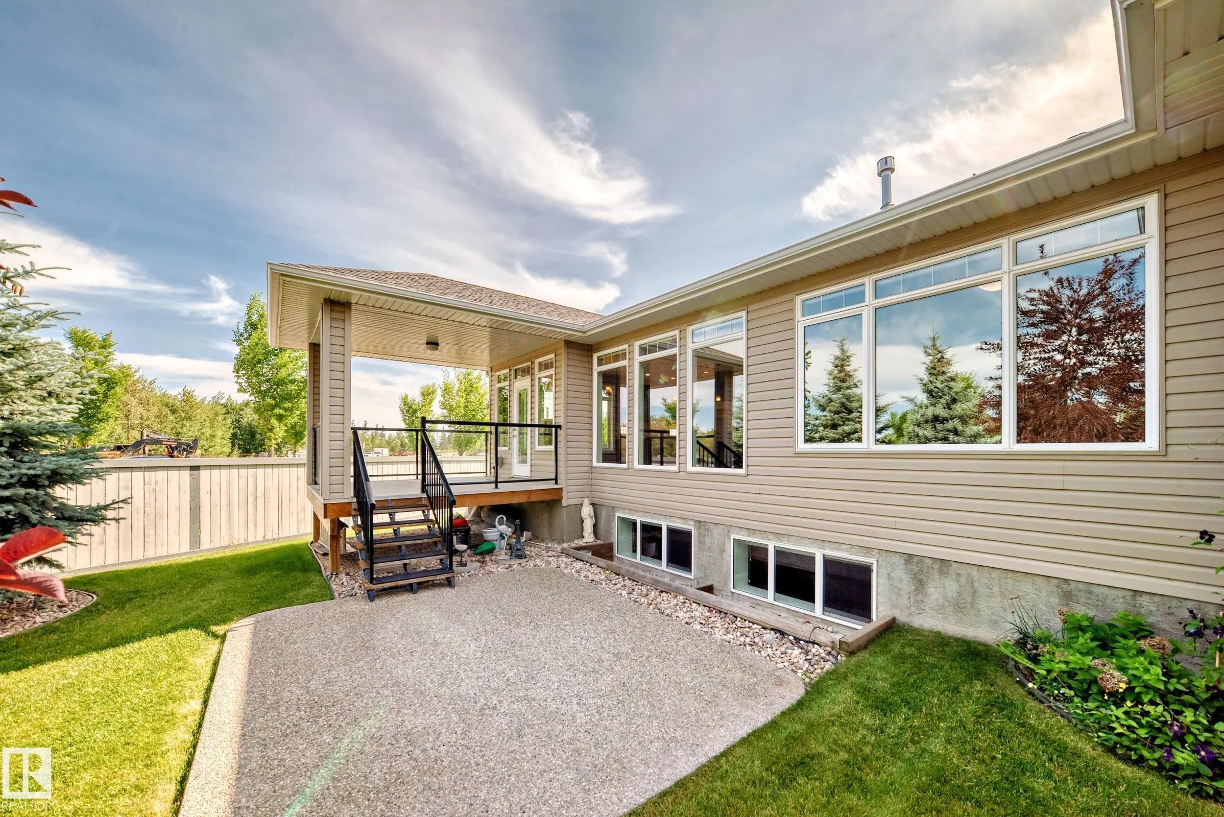 1 LINCOLN Cove