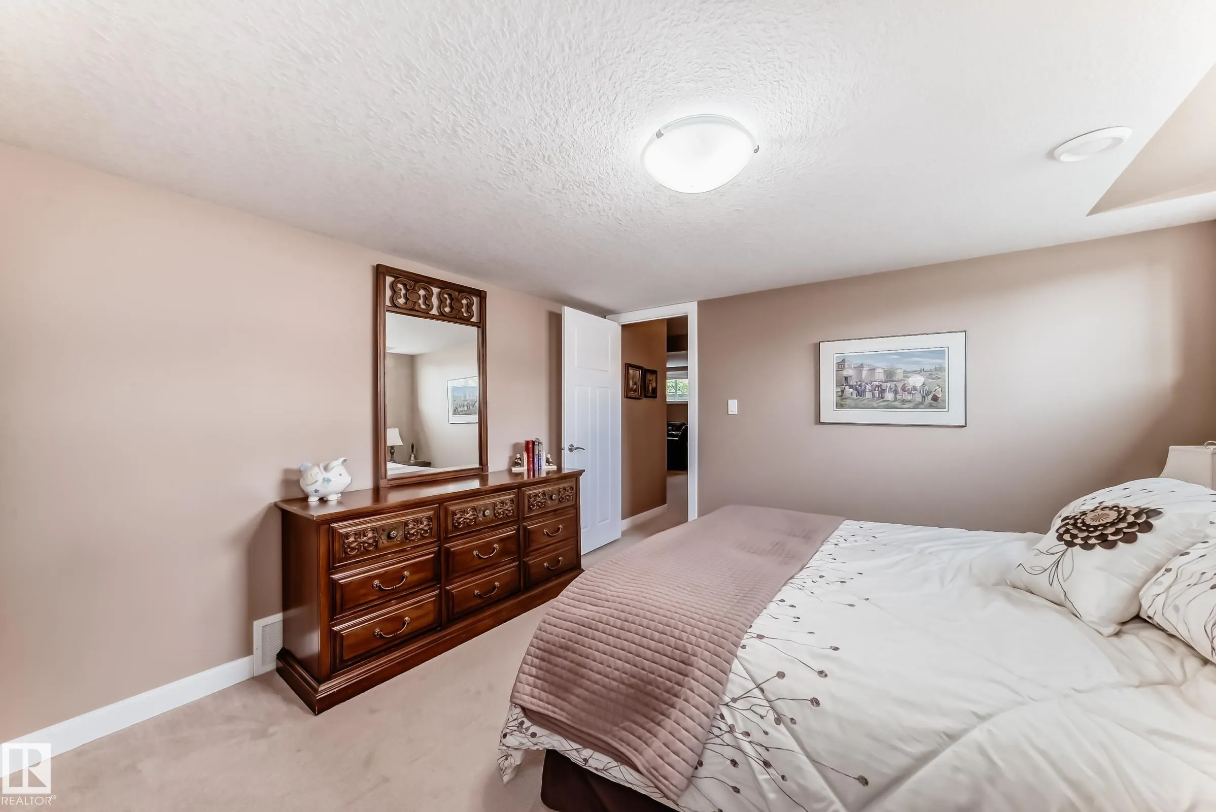 1 LINCOLN Cove