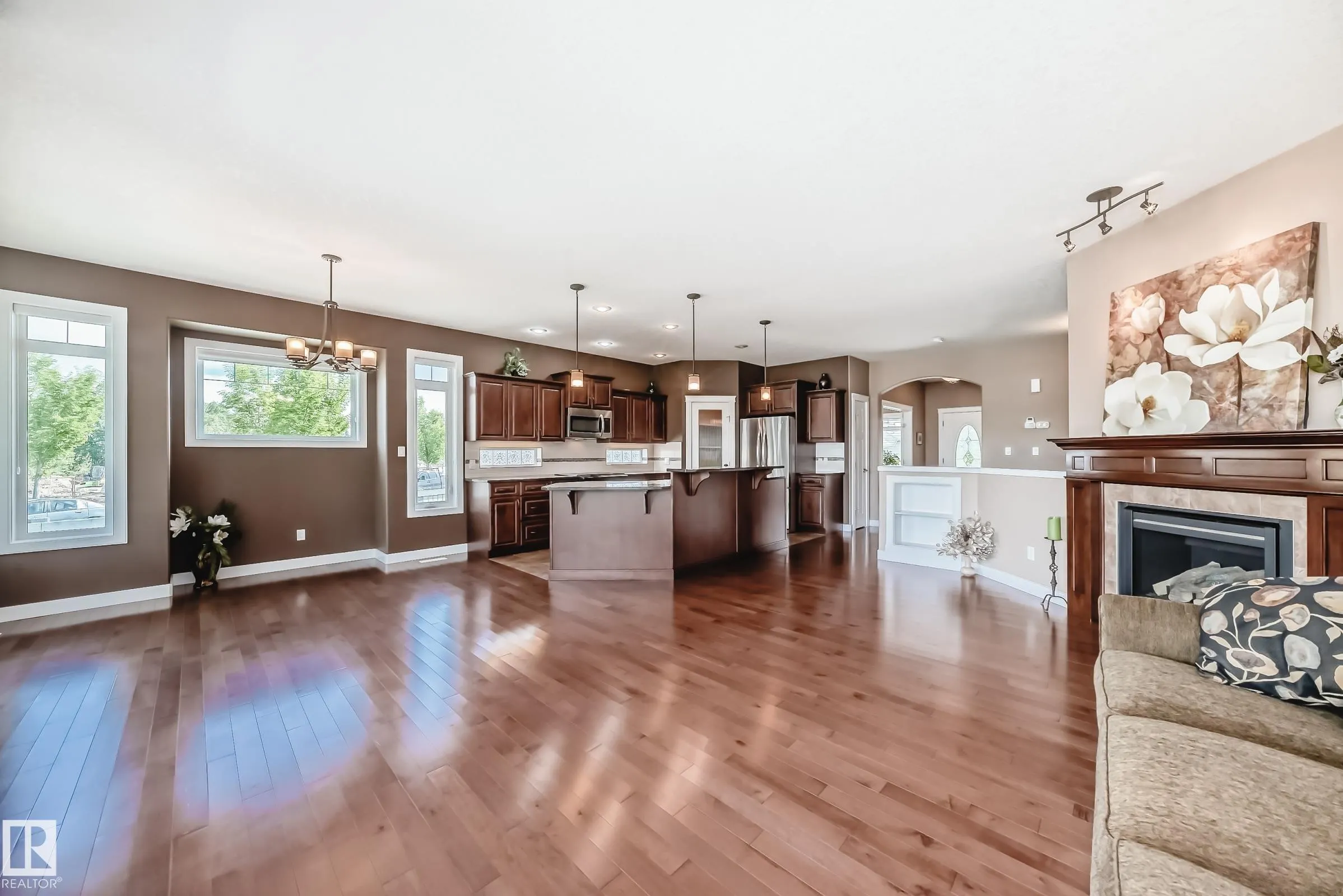 1 LINCOLN Cove
