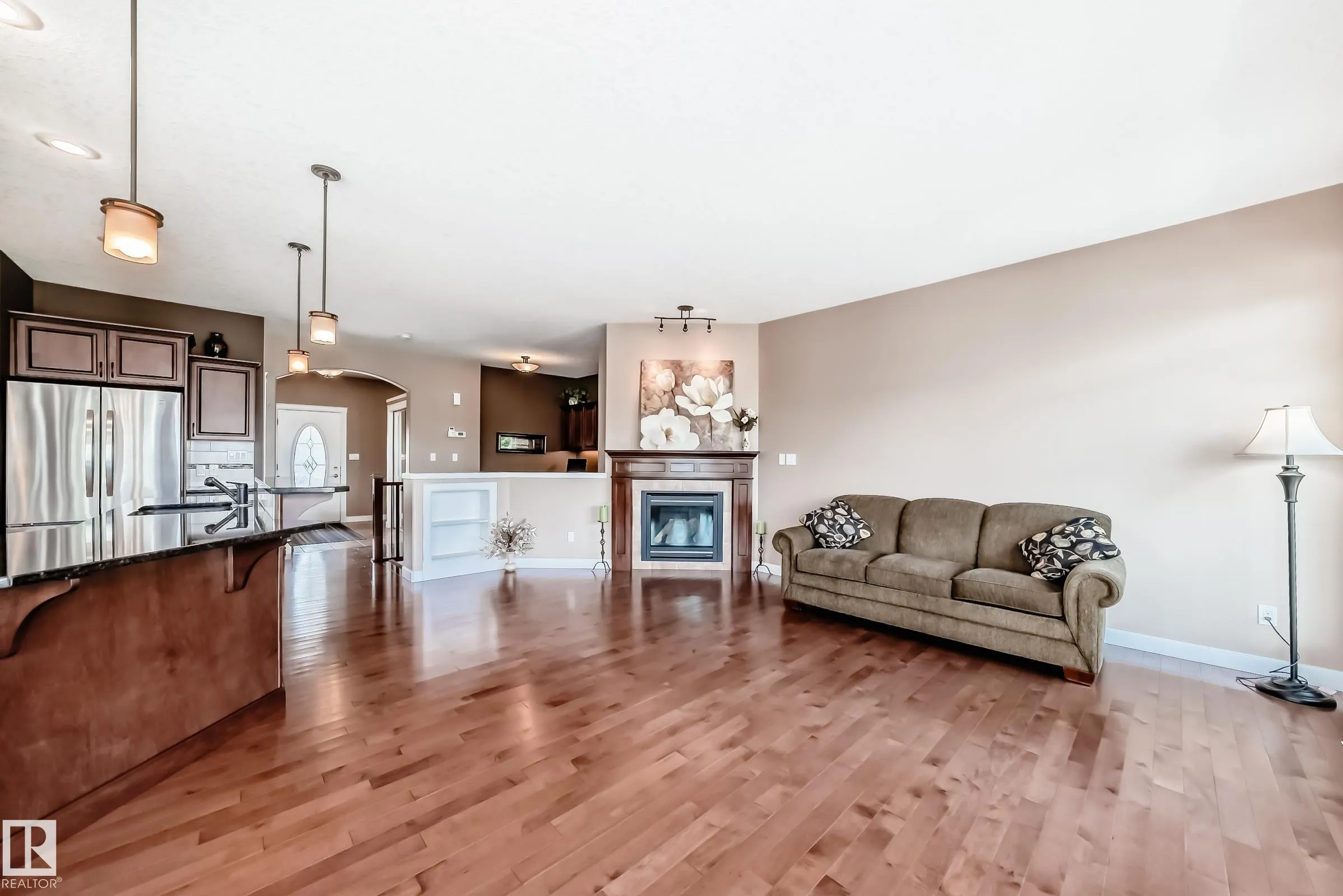 1 LINCOLN Cove