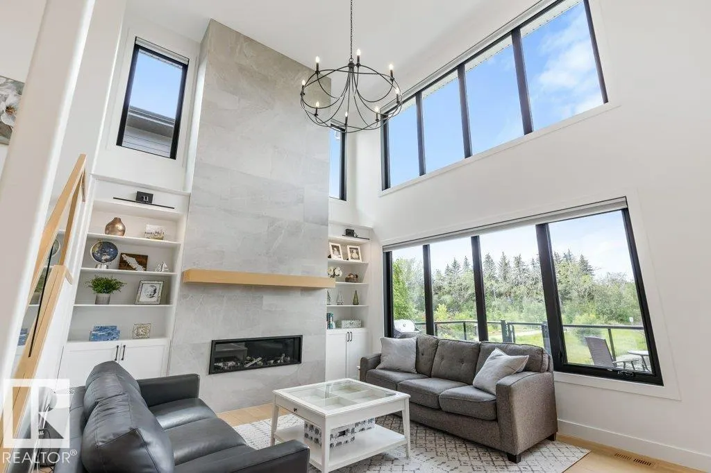 27 RYBURY Court