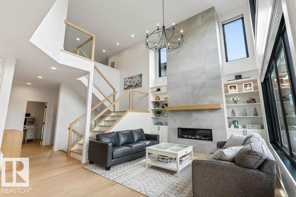 27 RYBURY Court