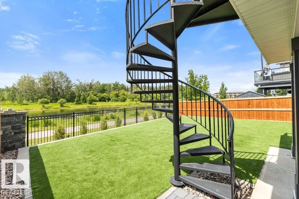 27 RYBURY Court