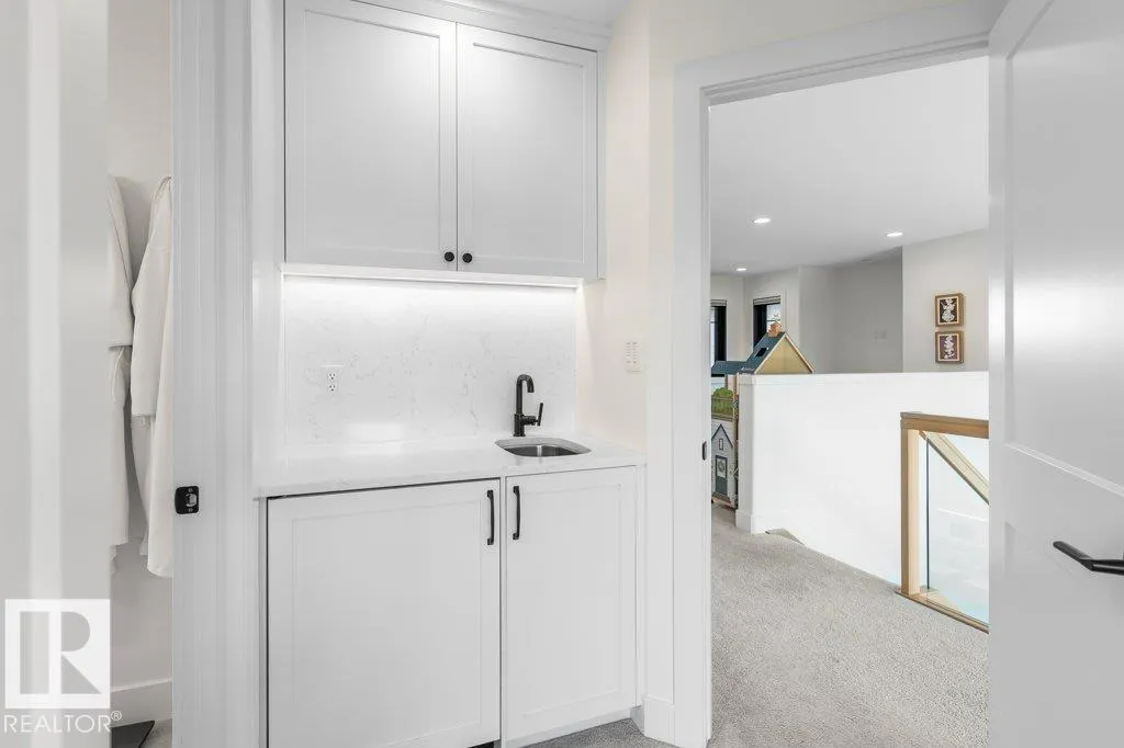 27 RYBURY Court