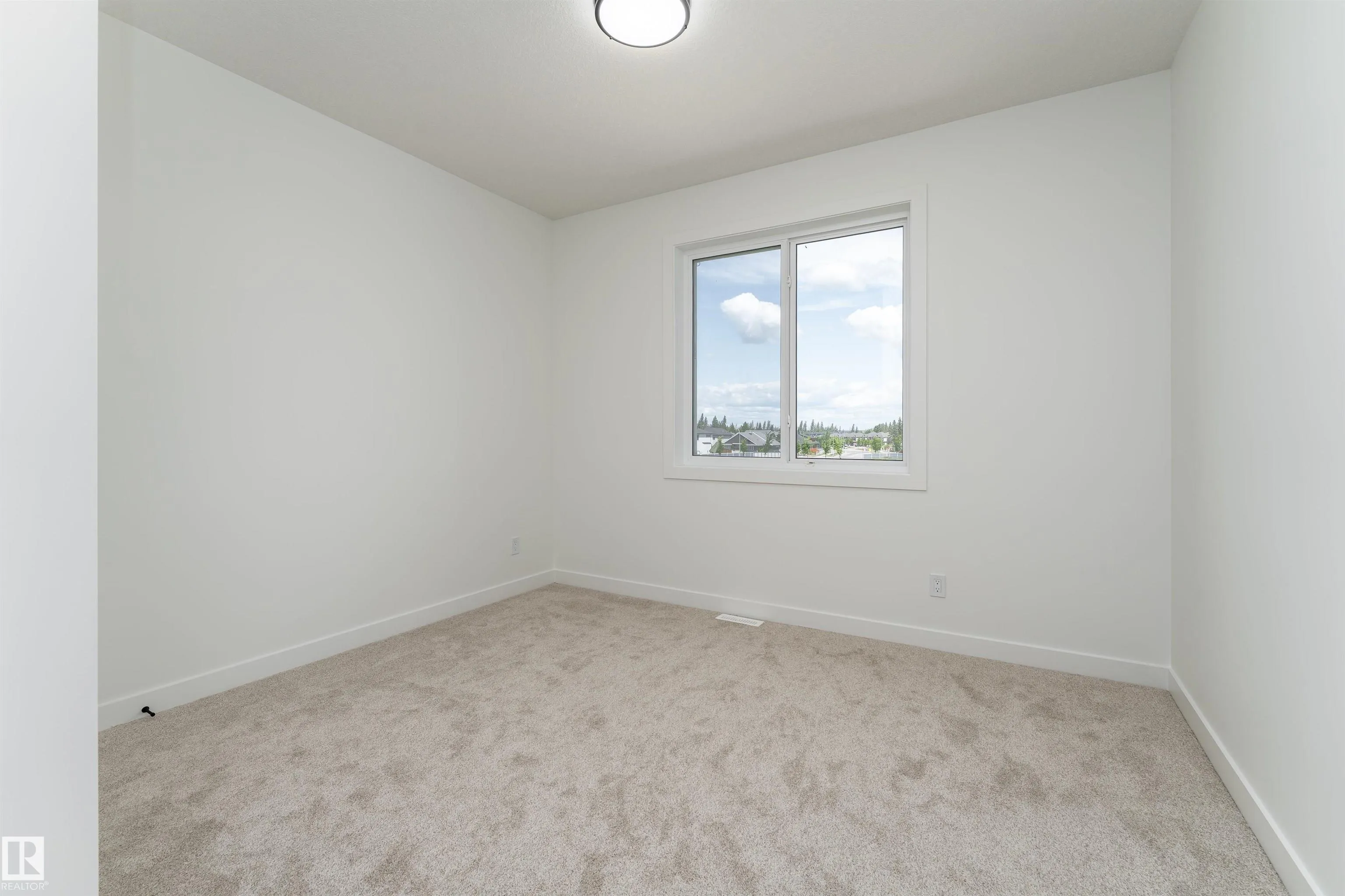 76 HAZELWOOD Lane