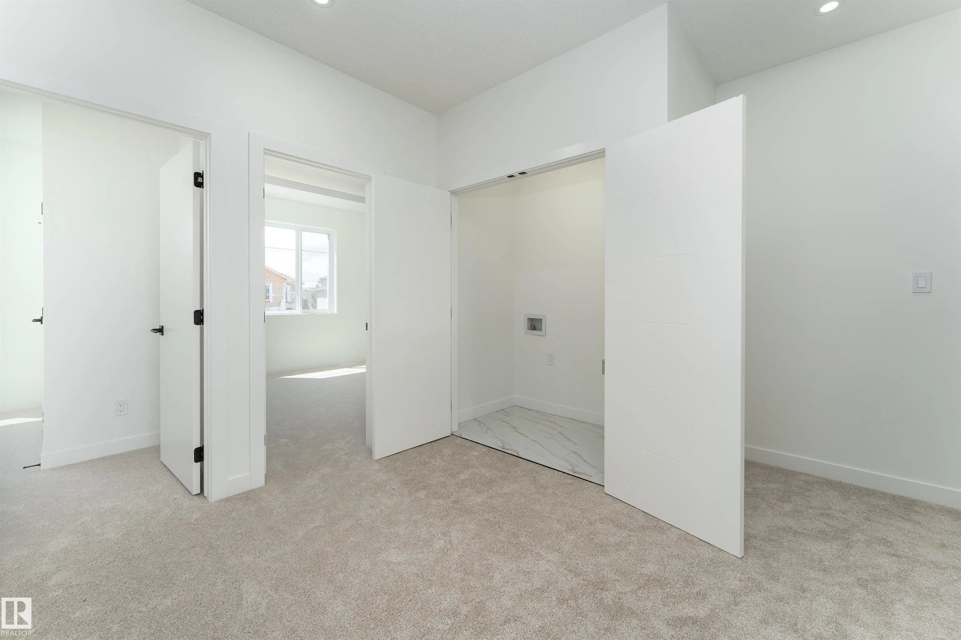 76 HAZELWOOD Lane