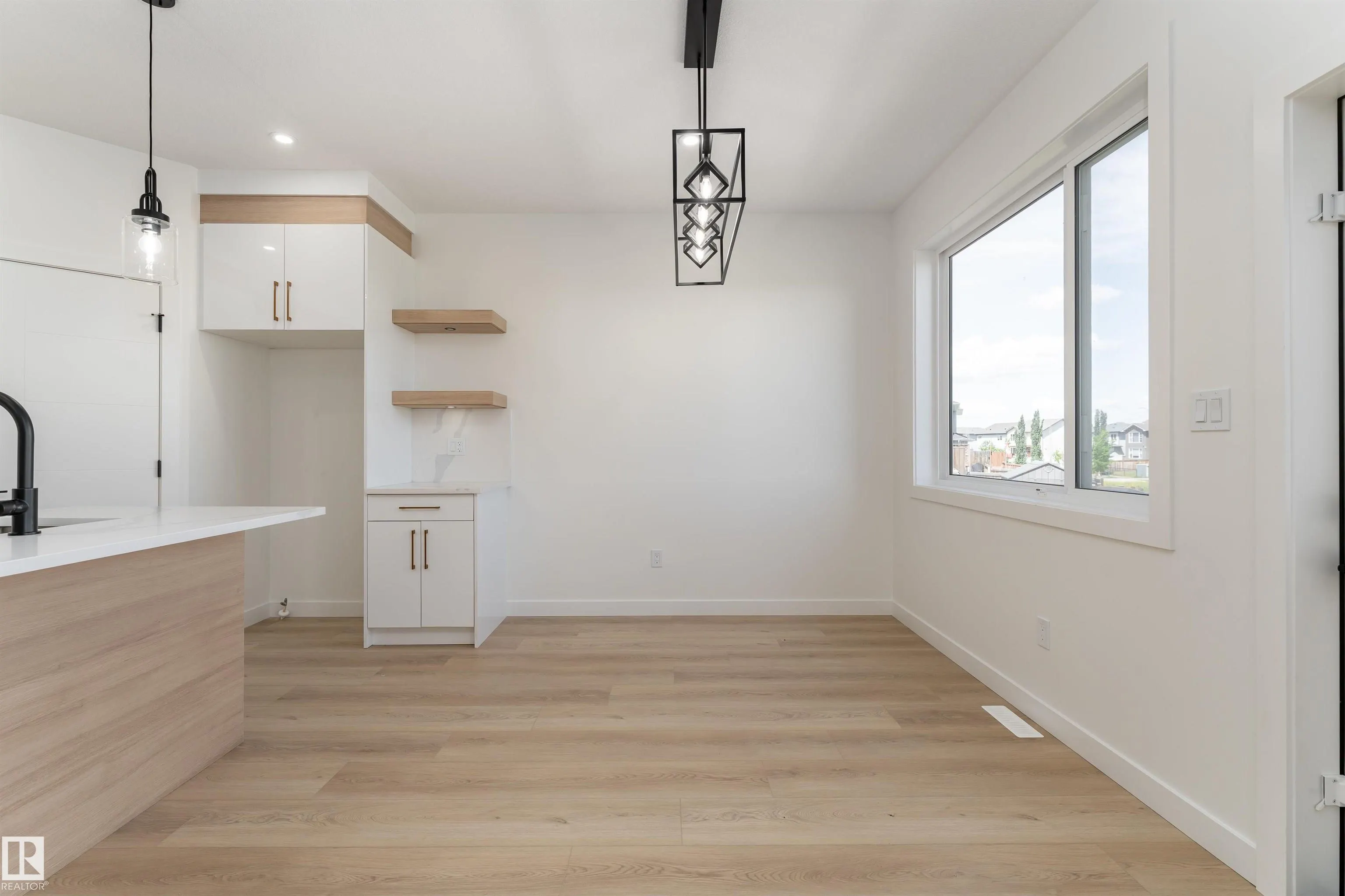 76 HAZELWOOD Lane