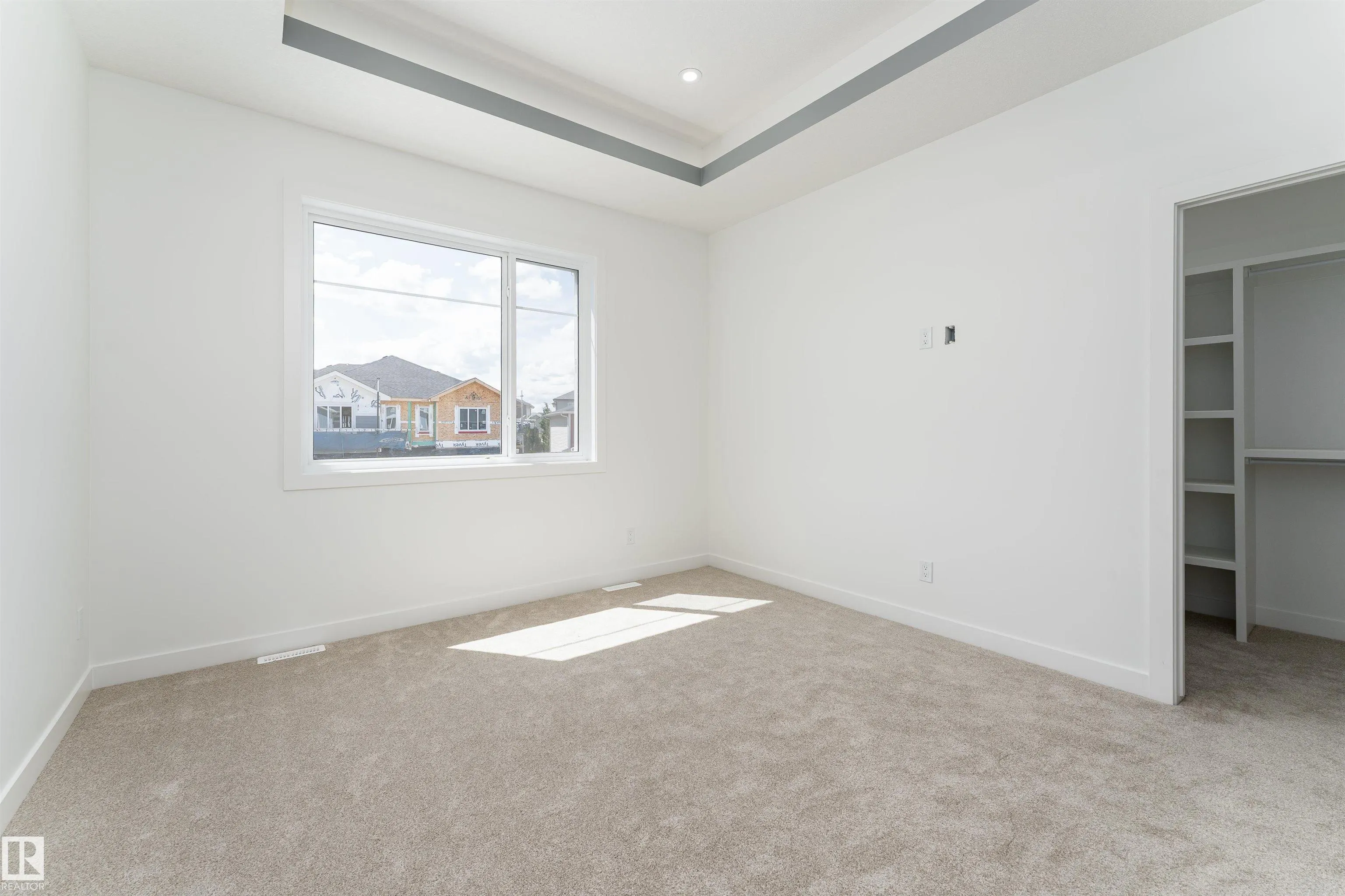 76 HAZELWOOD Lane