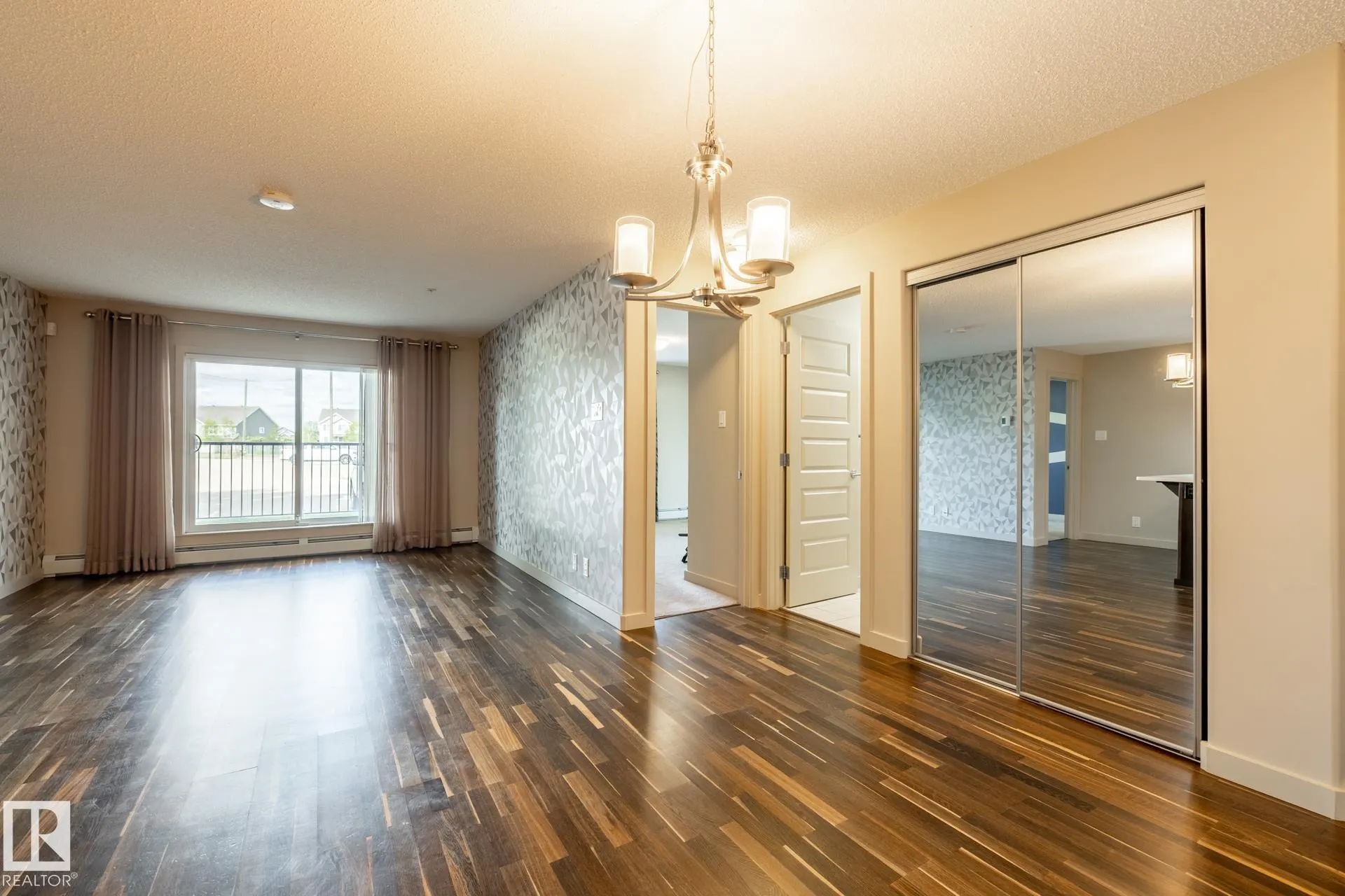 4008 SAVARYN Drive