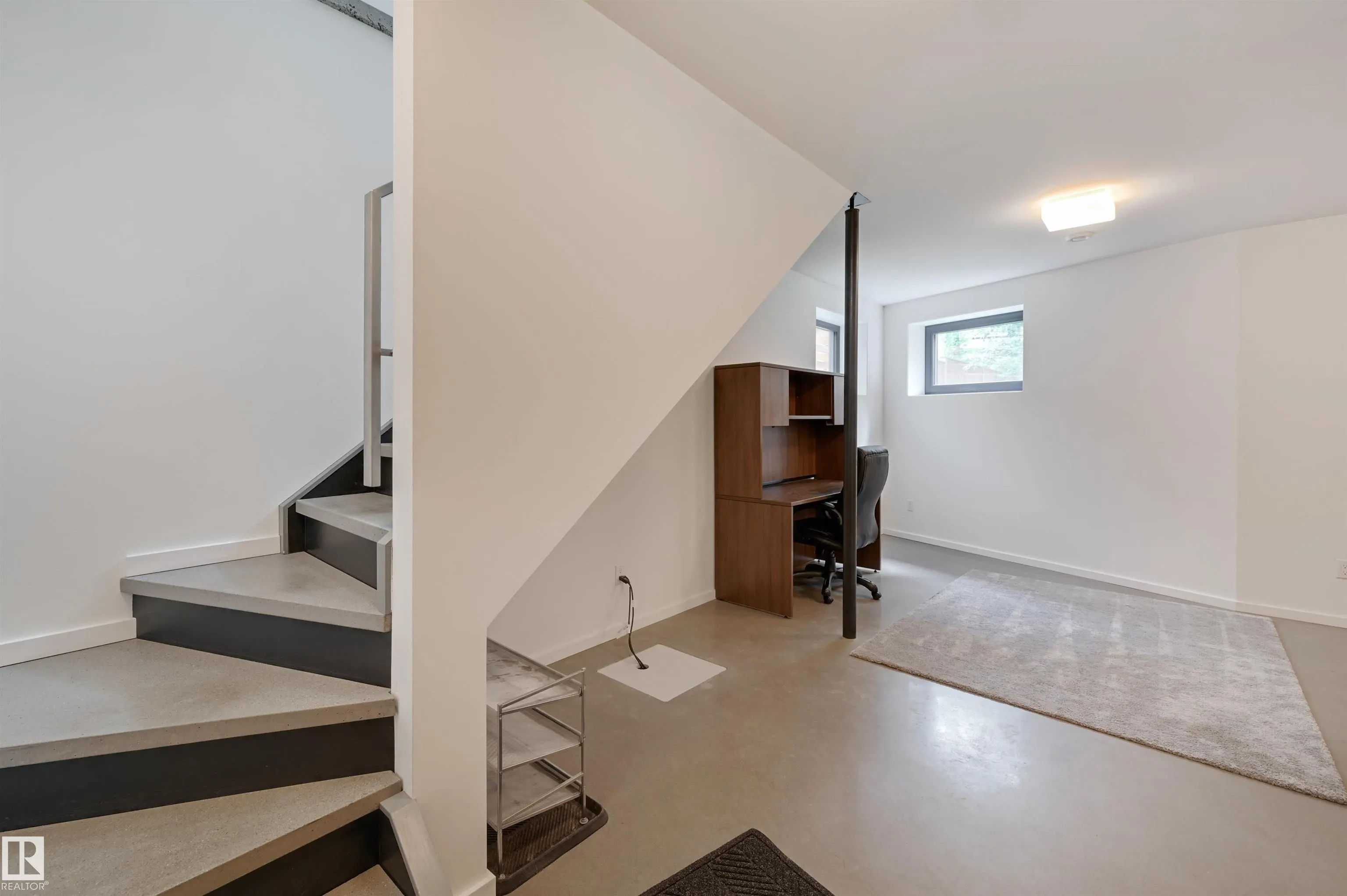 50 SYLVANCROFT Lane