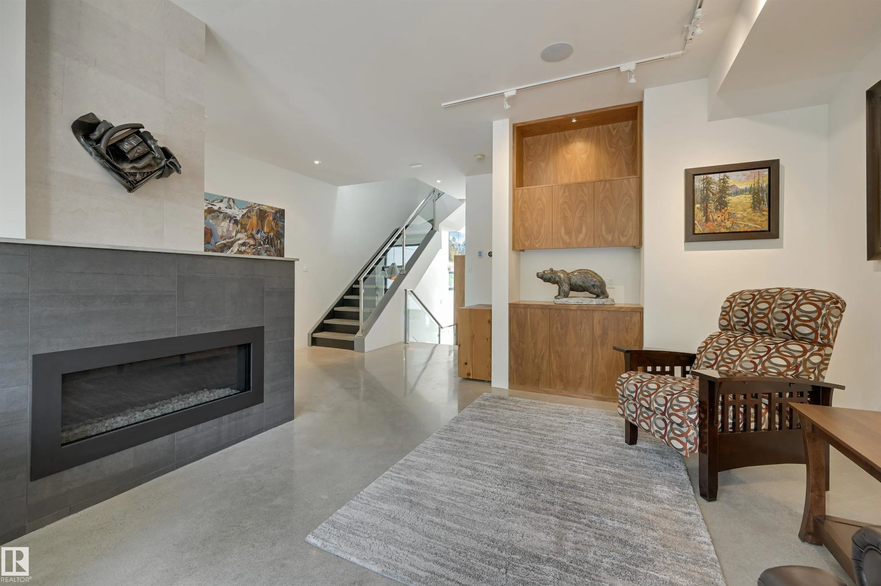 50 SYLVANCROFT Lane