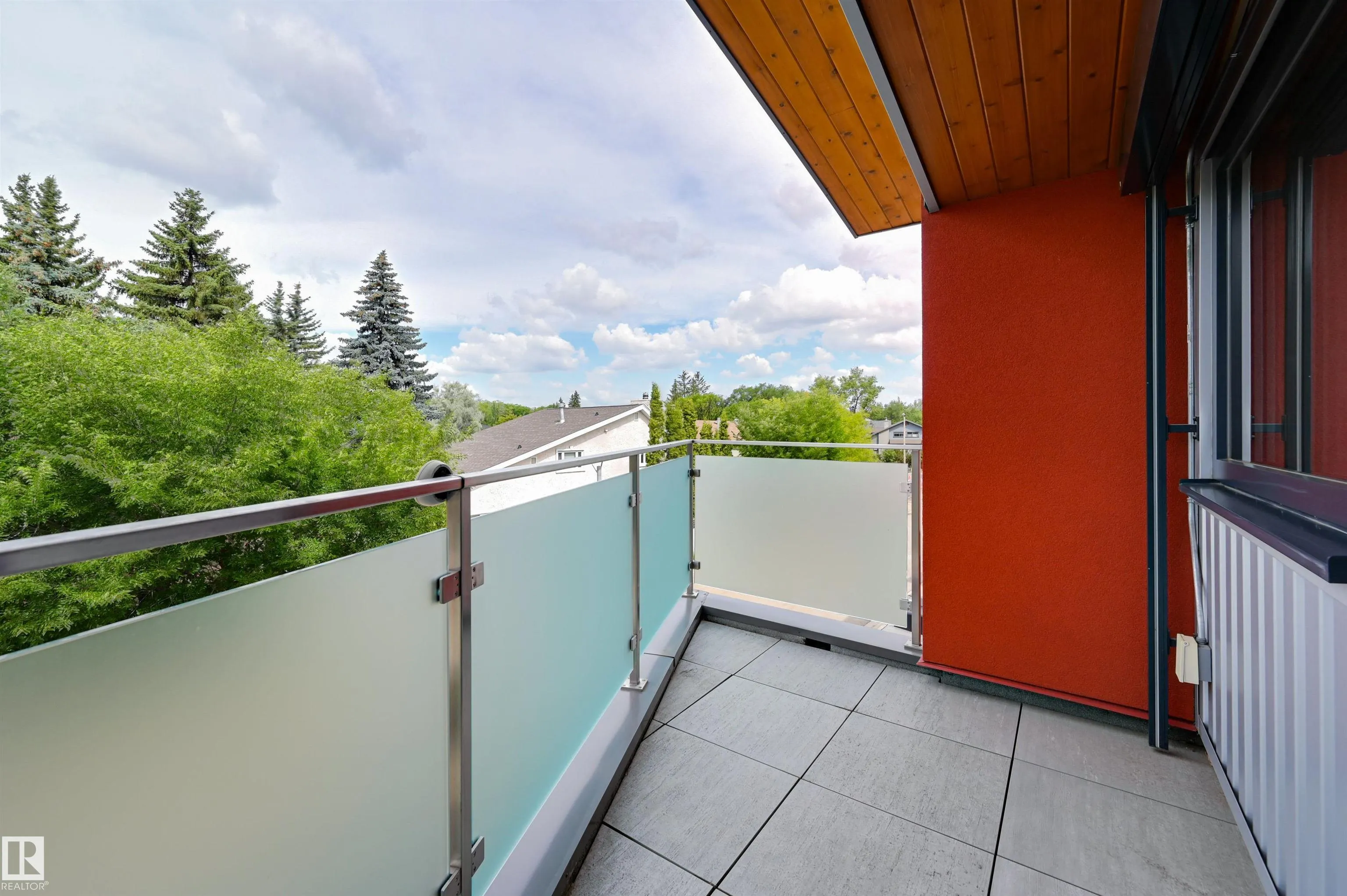 50 SYLVANCROFT Lane