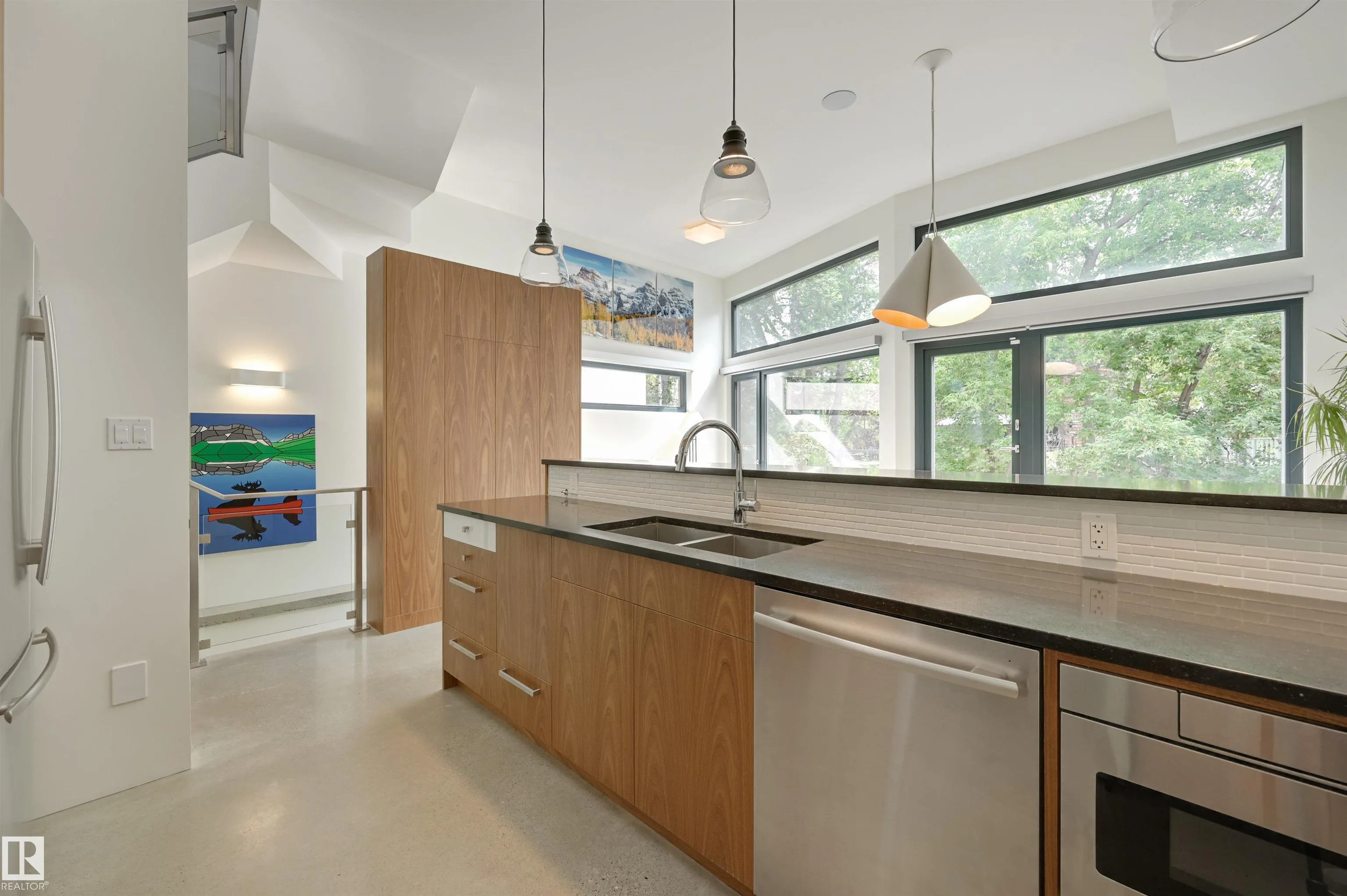 50 SYLVANCROFT Lane