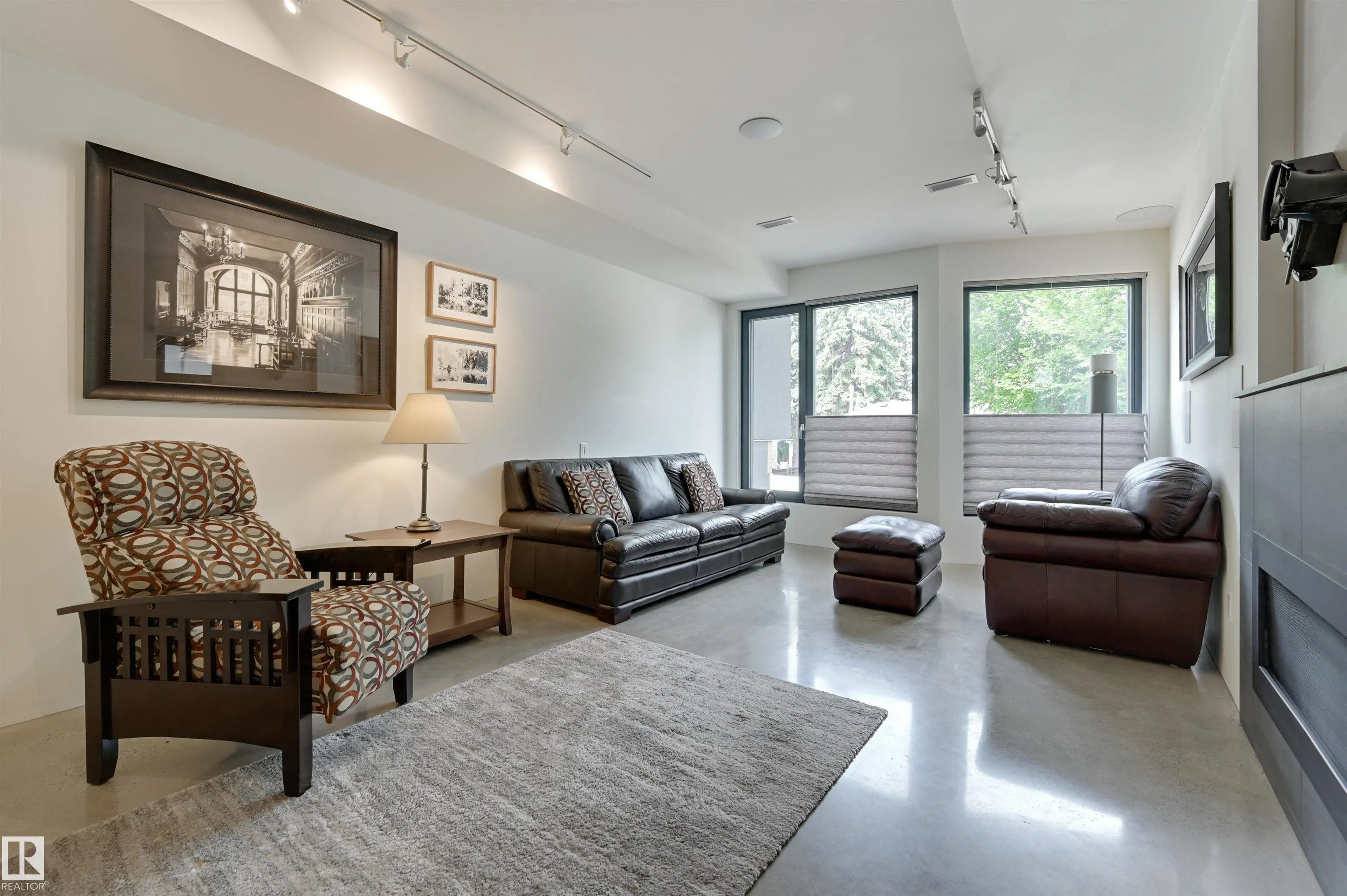50 SYLVANCROFT Lane