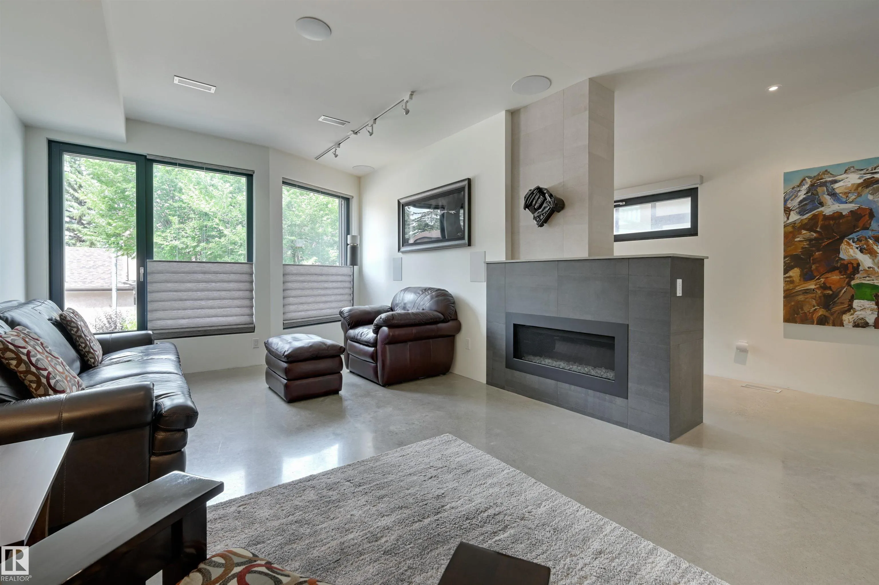 50 SYLVANCROFT Lane
