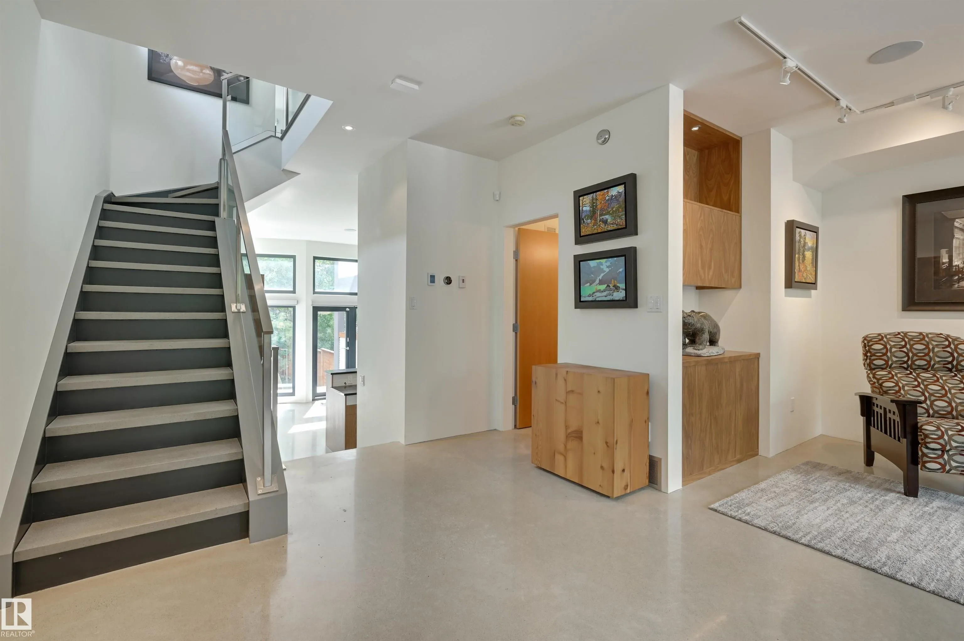 50 SYLVANCROFT Lane