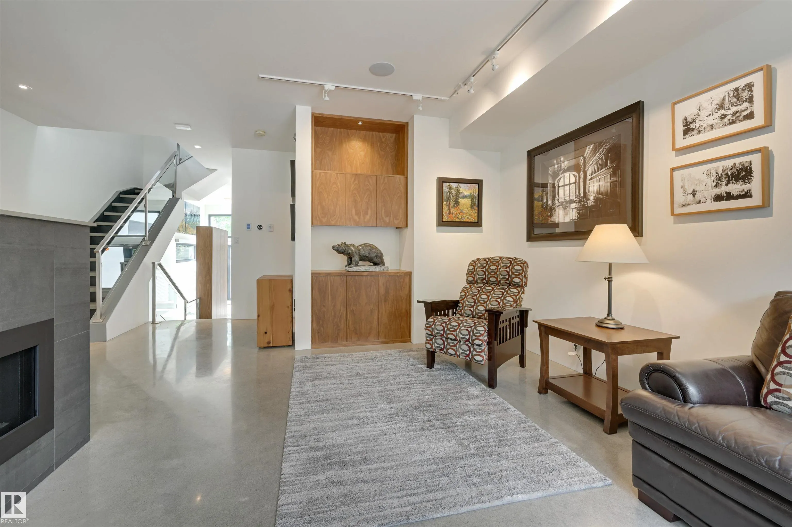 50 SYLVANCROFT Lane