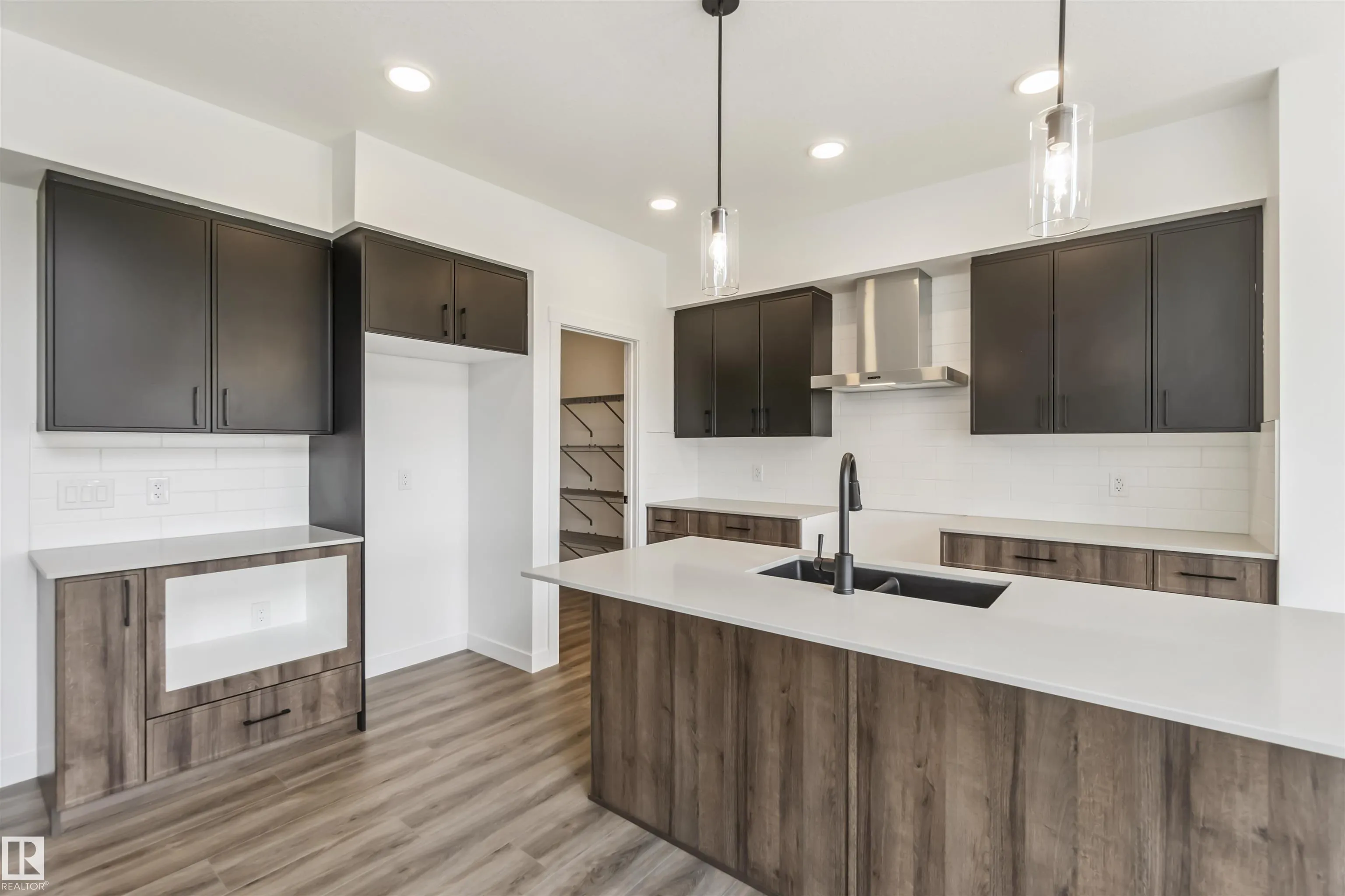 19 SPRINGBROOK Wynd