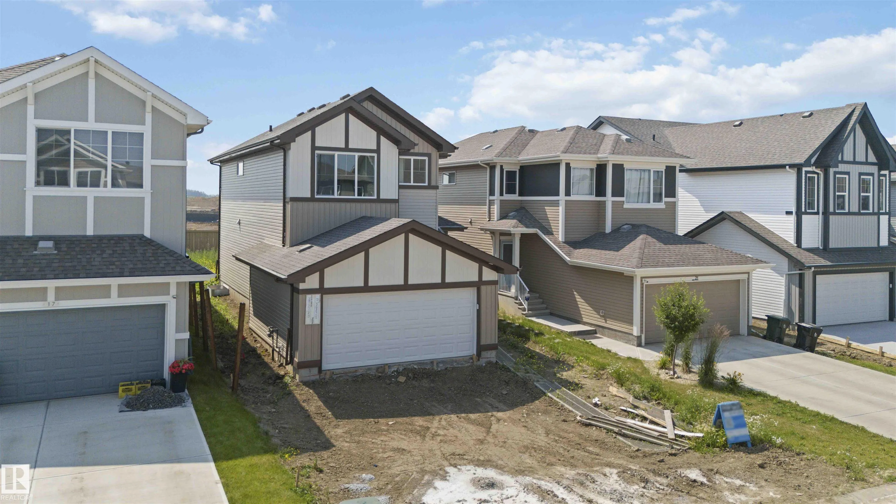19 SPRINGBROOK Wynd