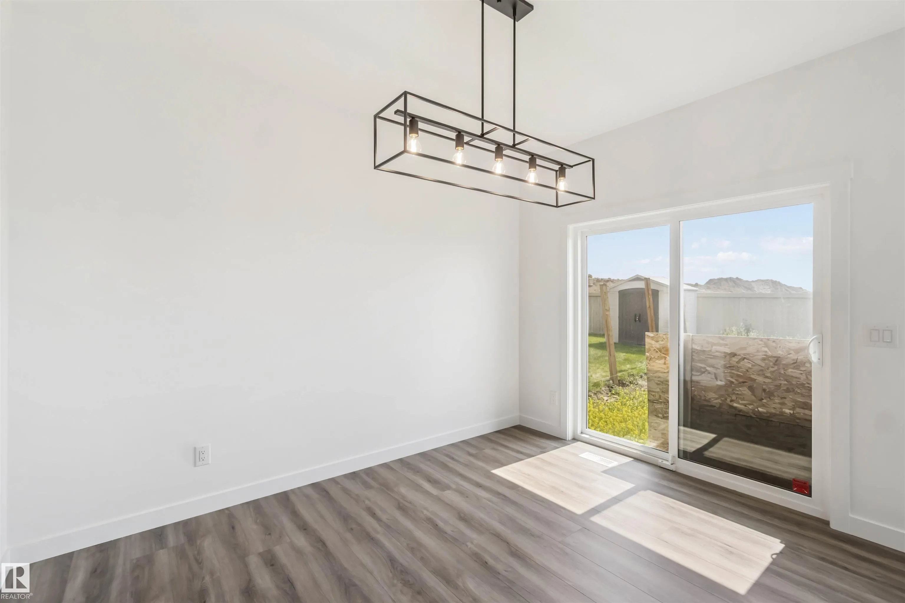 19 SPRINGBROOK Wynd