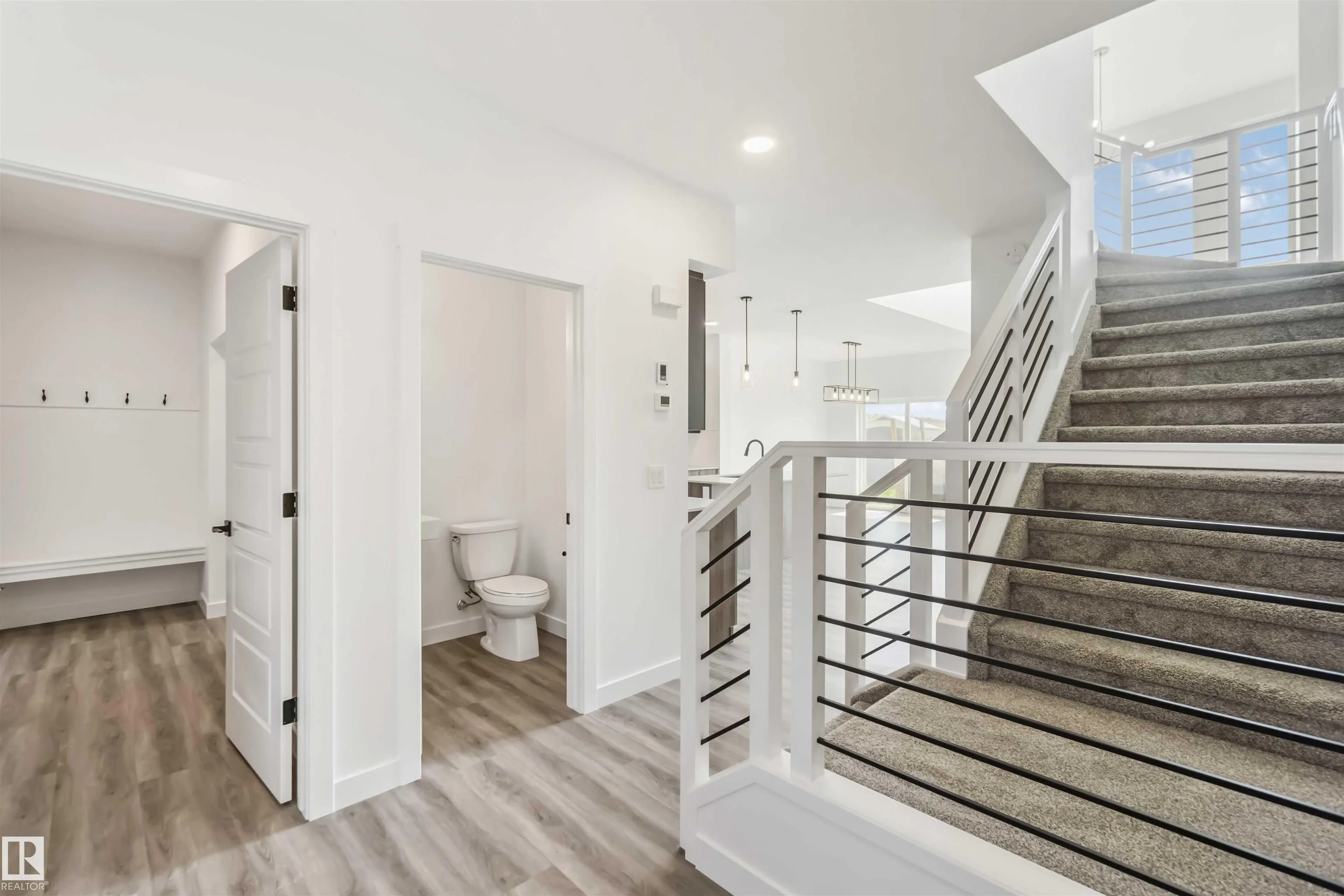 19 SPRINGBROOK Wynd