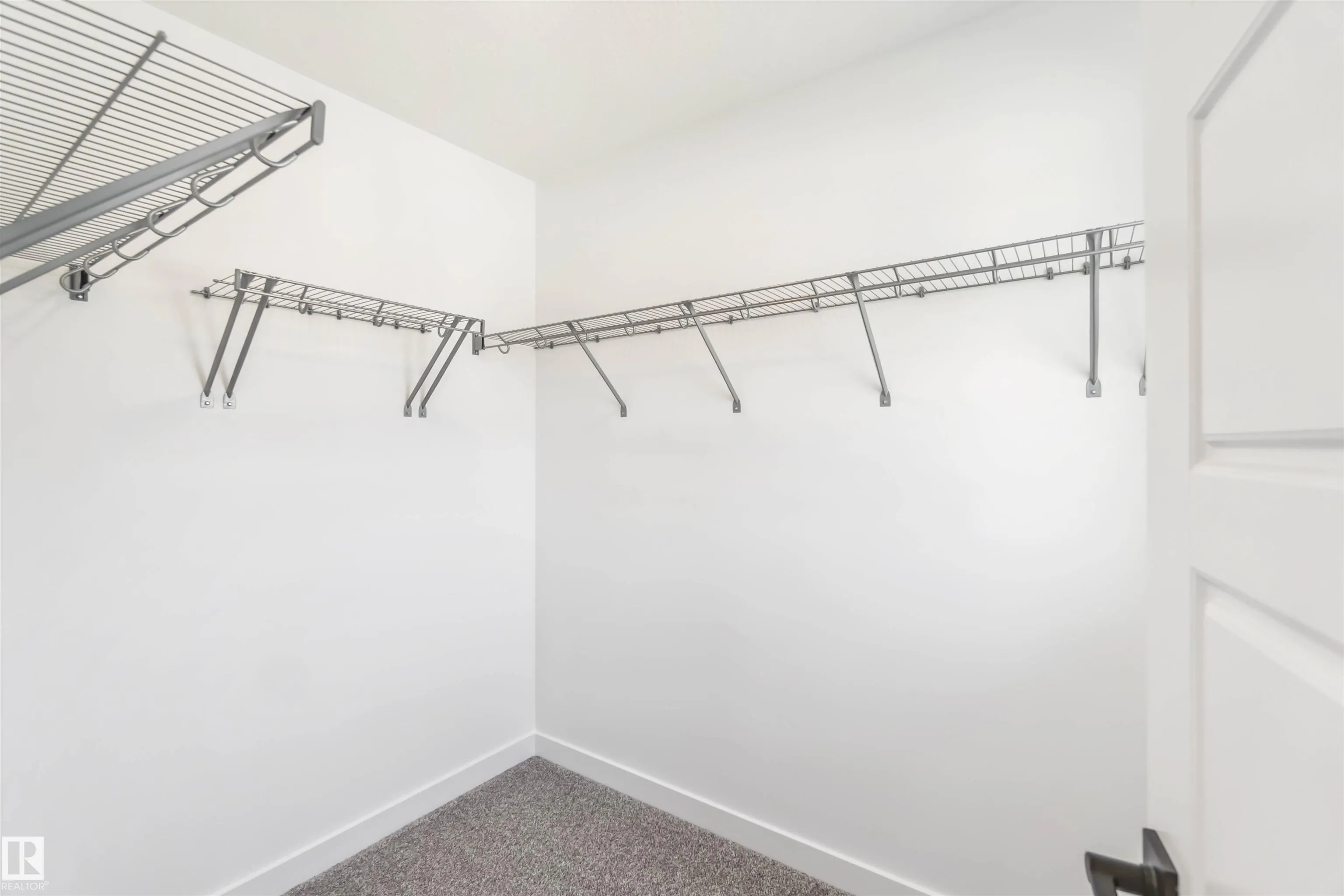 19 SPRINGBROOK Wynd