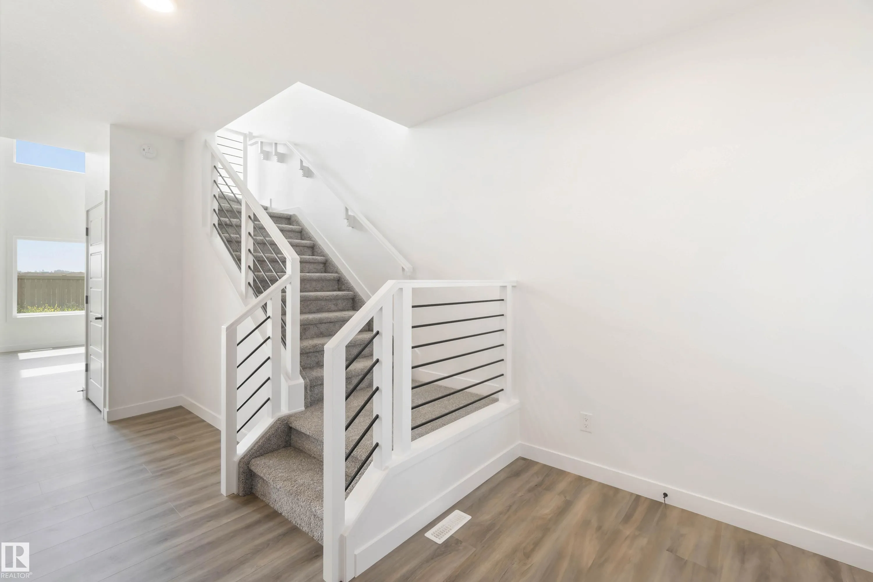19 SPRINGBROOK Wynd