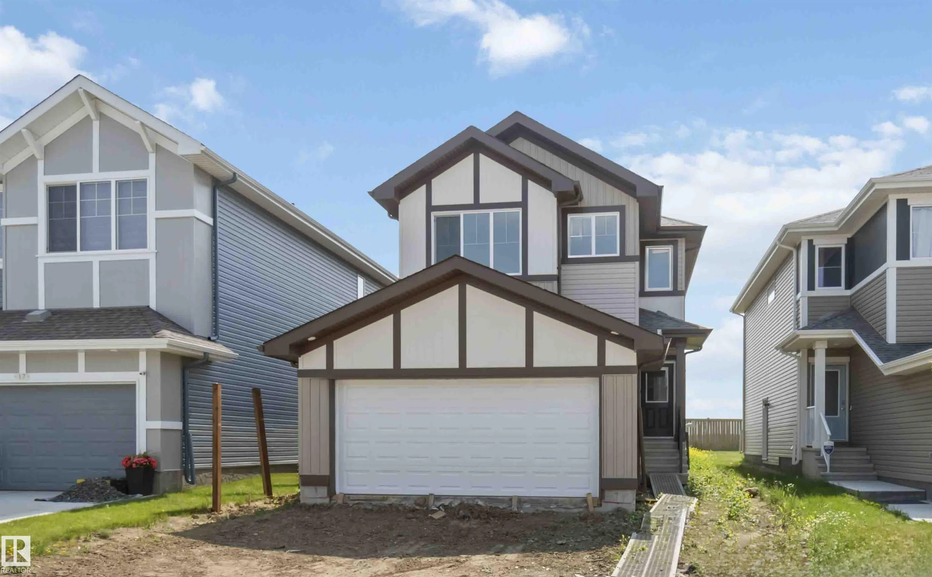 19 SPRINGBROOK Wynd