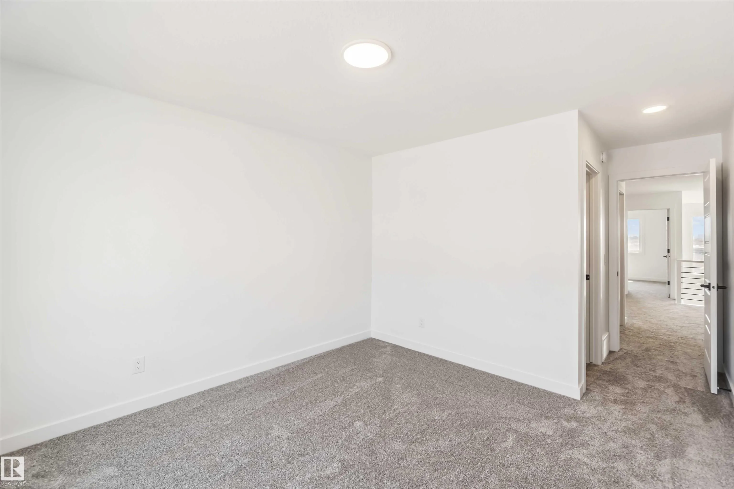 19 SPRINGBROOK Wynd