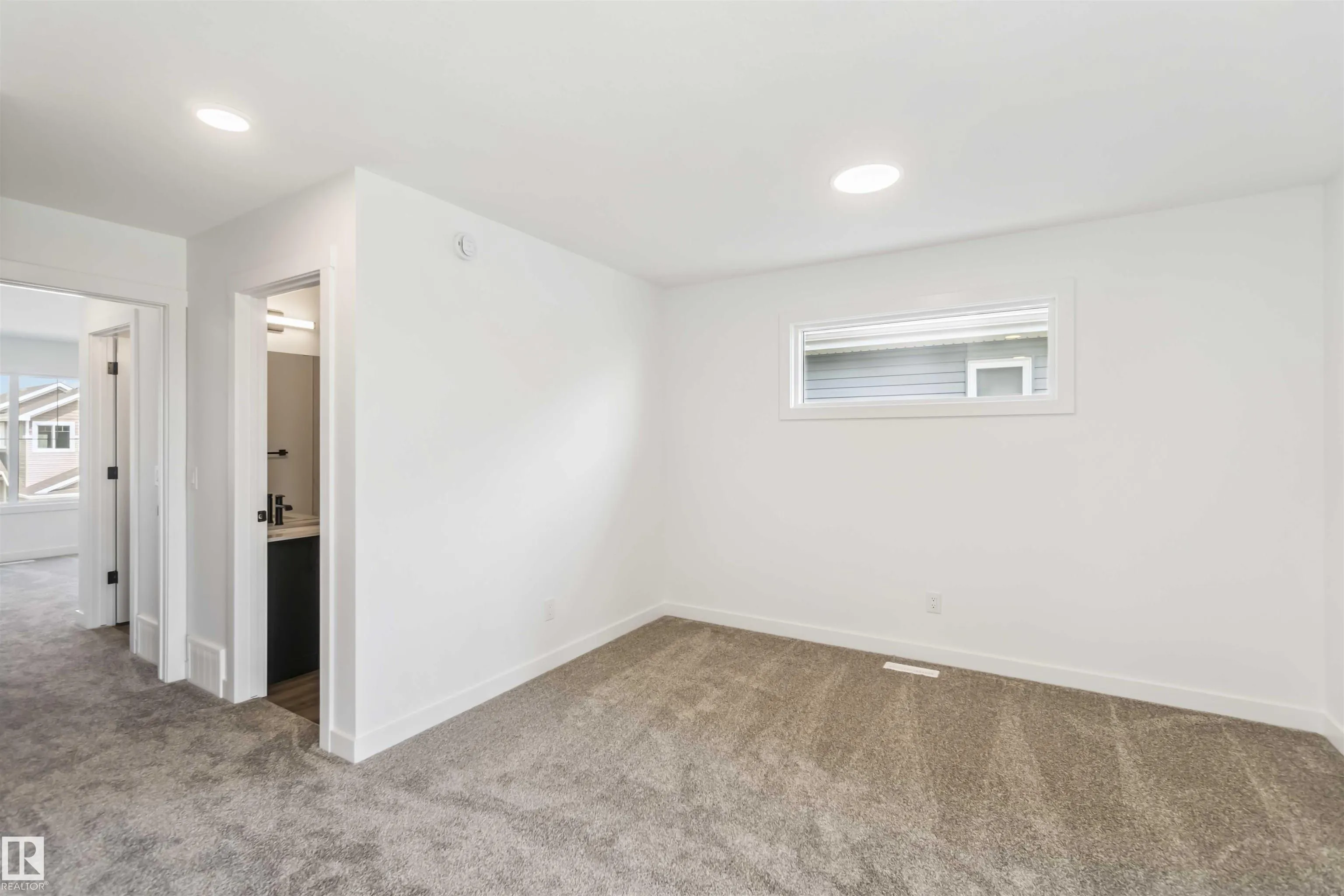 19 SPRINGBROOK Wynd