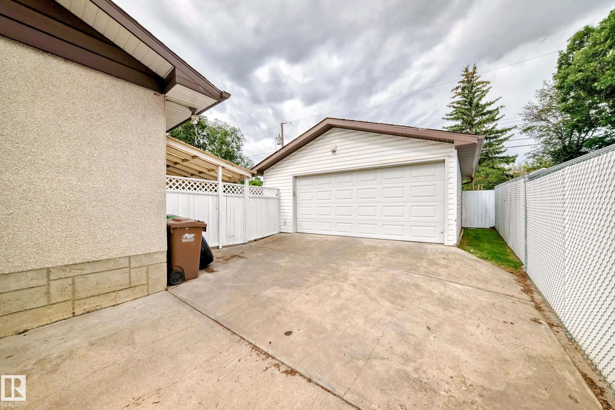 44 GRANDIN Road