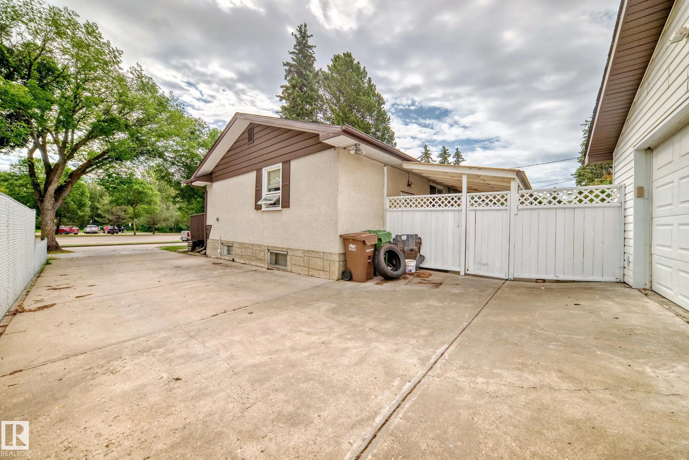 44 GRANDIN Road