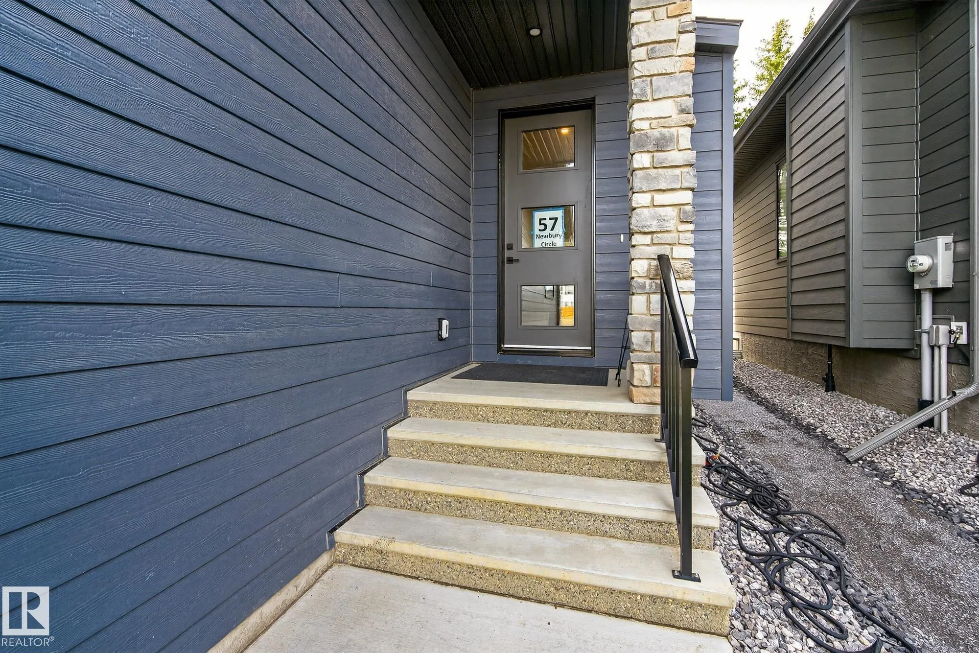 57 Newbury Ci