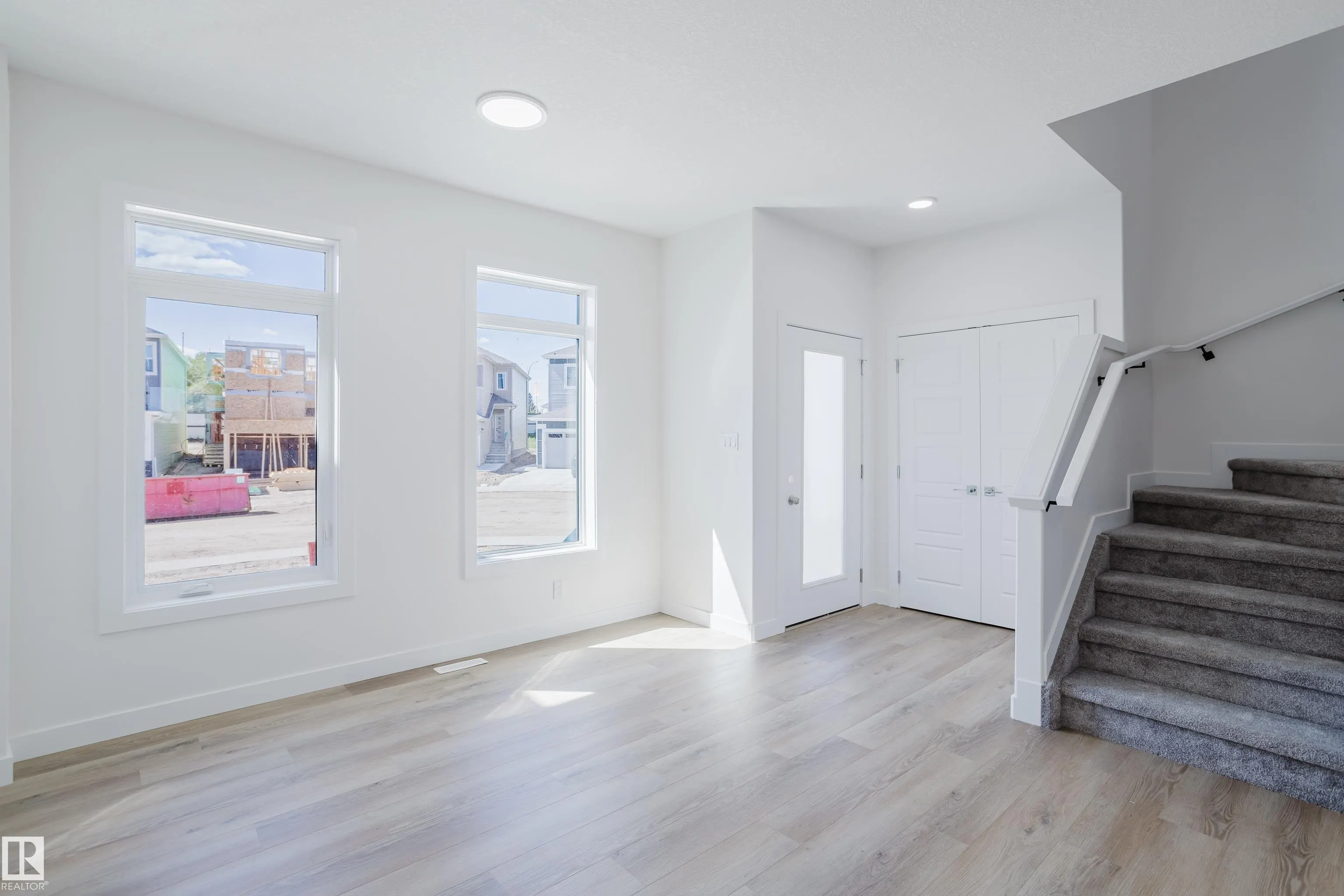 261 Munn Way