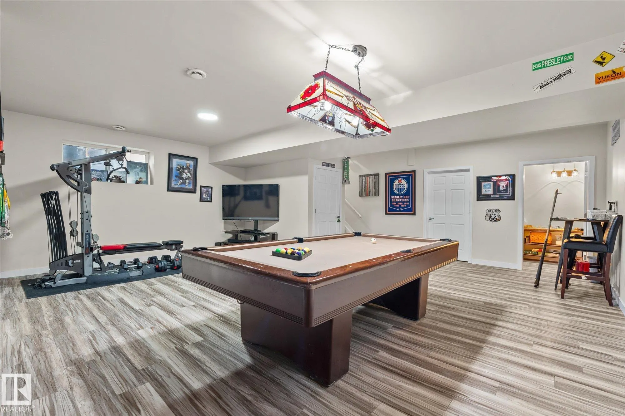 27 KINGSBURY Circle