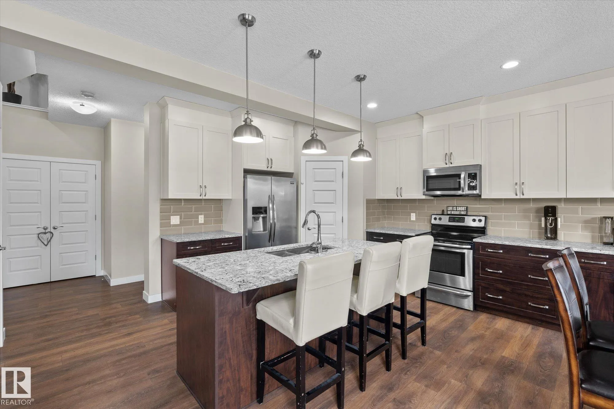 27 KINGSBURY Circle